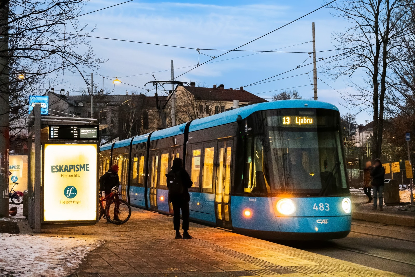 Ca. 5 minutter fra boligen finner du trikkestoppet. Her er det enkelt å komme seg rundt. Galleribilde