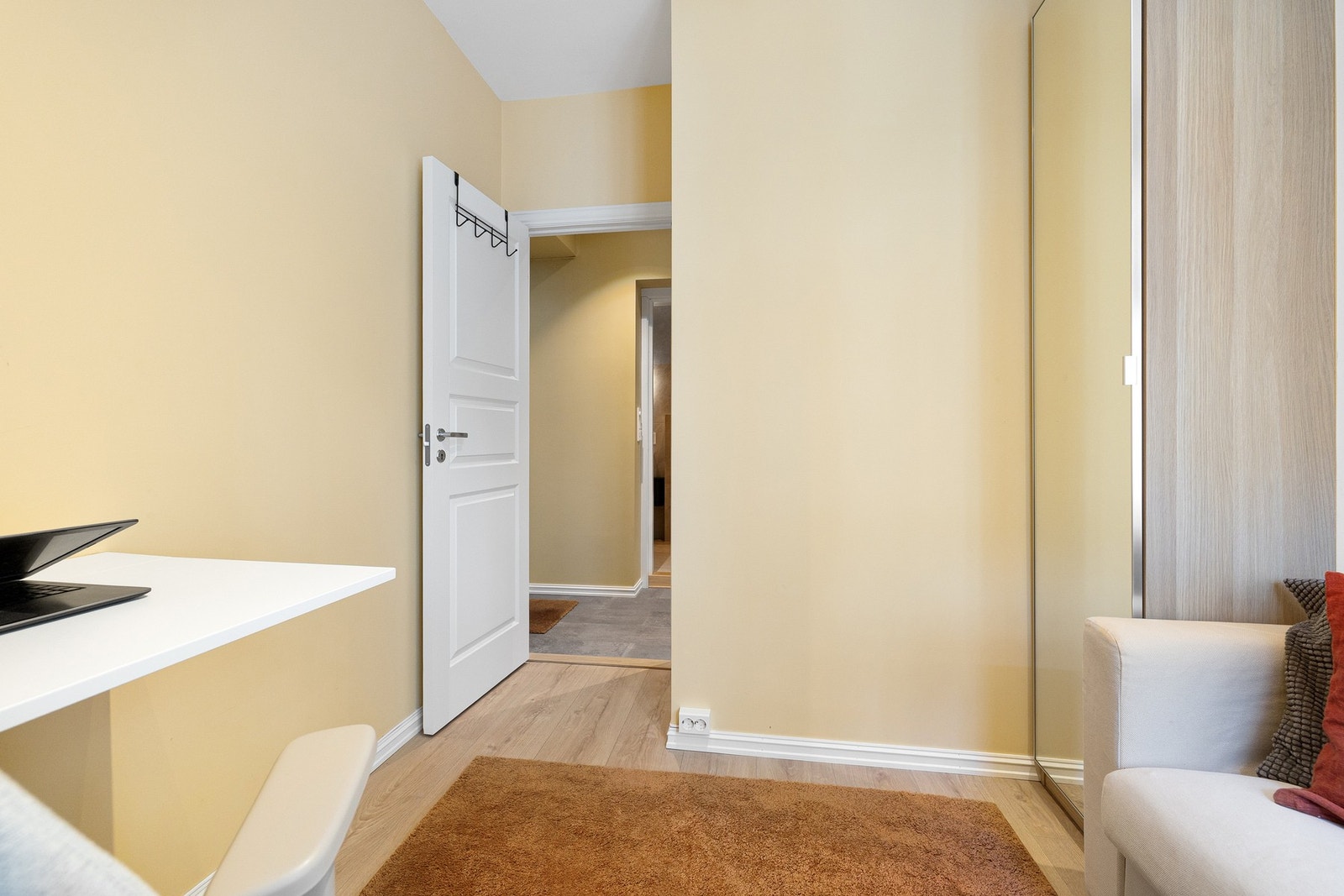 Rommet kan fint benyttes som barnerom eller til en hjemmekontor-løsning. Galleribilde