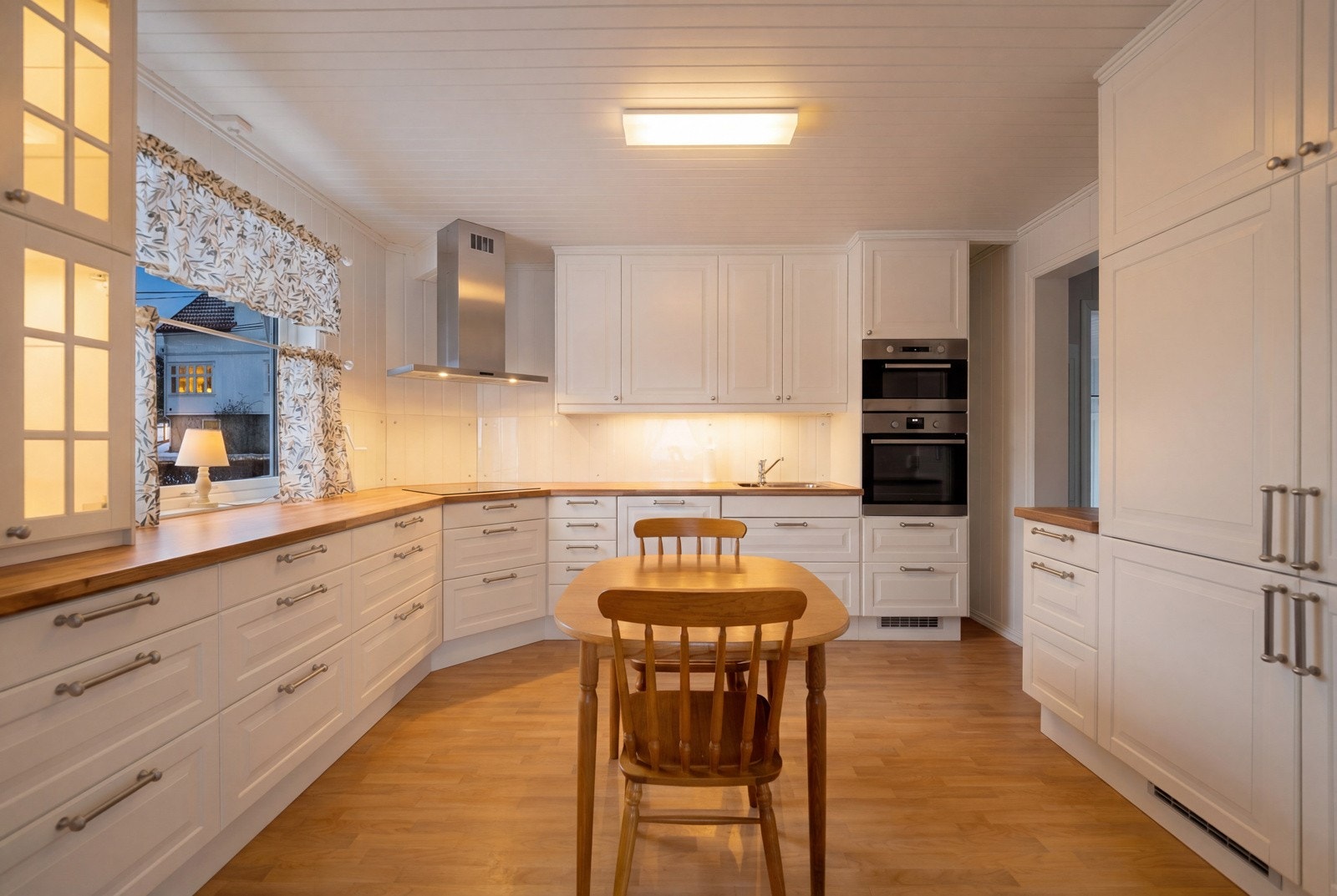 Kveldsstemning i Ringstubben 24 Galleribilde