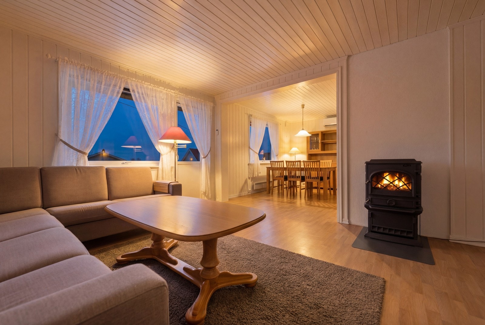 Kveldsstemning i Ringstubben 24 Galleribilde