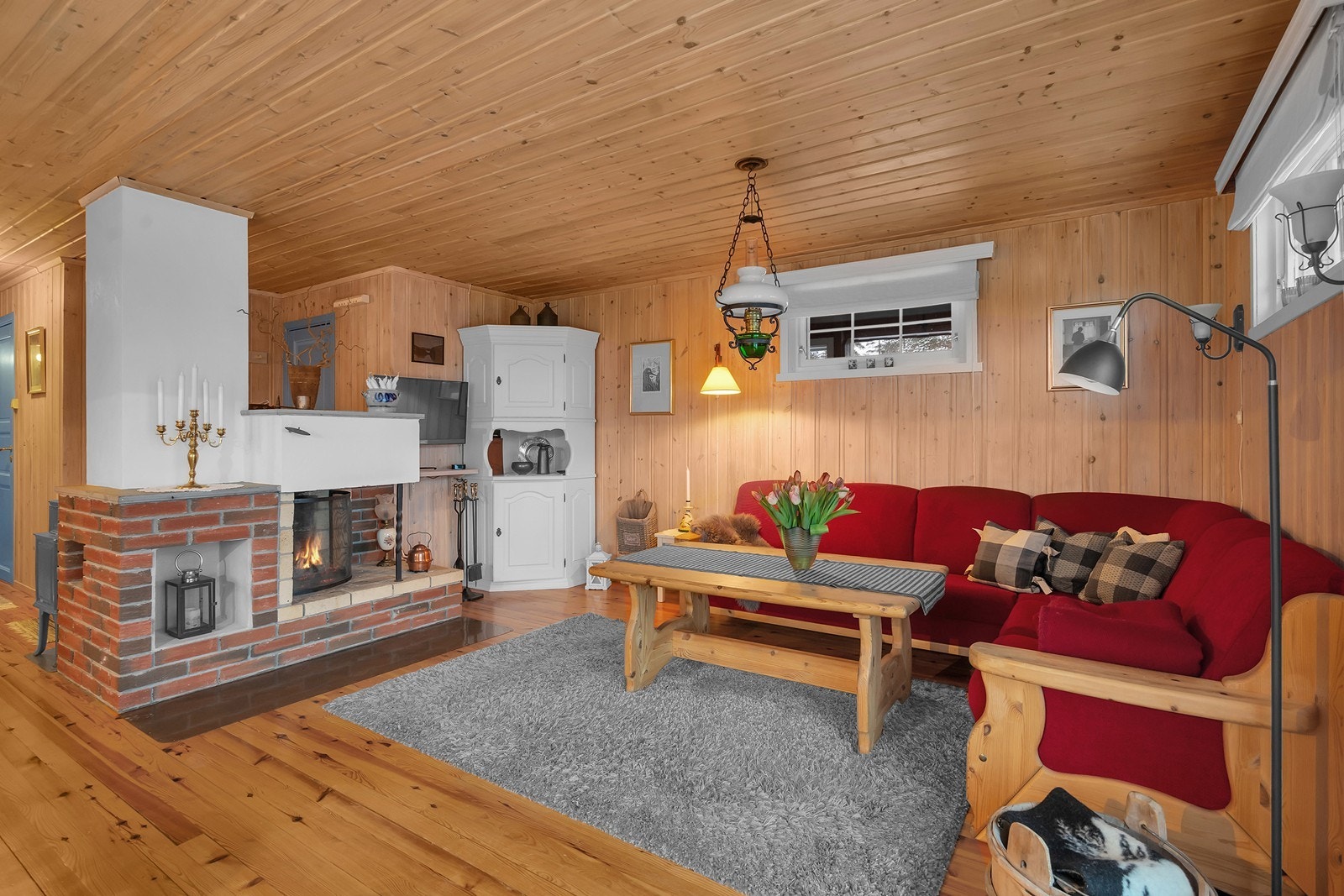 Etter skituren er det godt å komme inn til en varm peis! Galleribilde