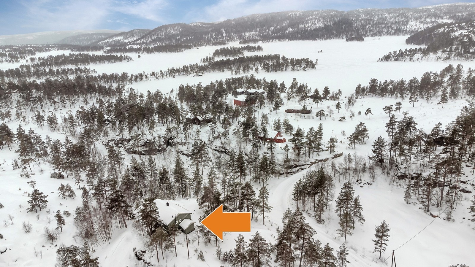 Hytta ligger i nærheten av Førevatn, her kan du nyte naturen året rundt. Galleribilde