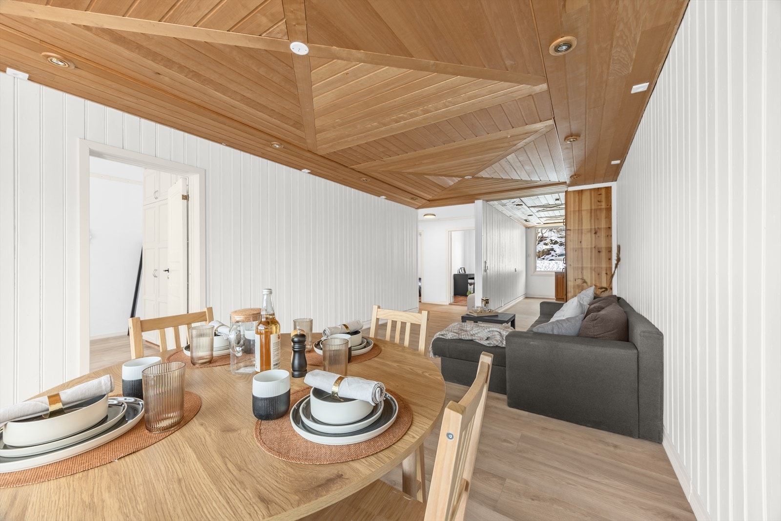 Lys og romslig stue Galleribilde