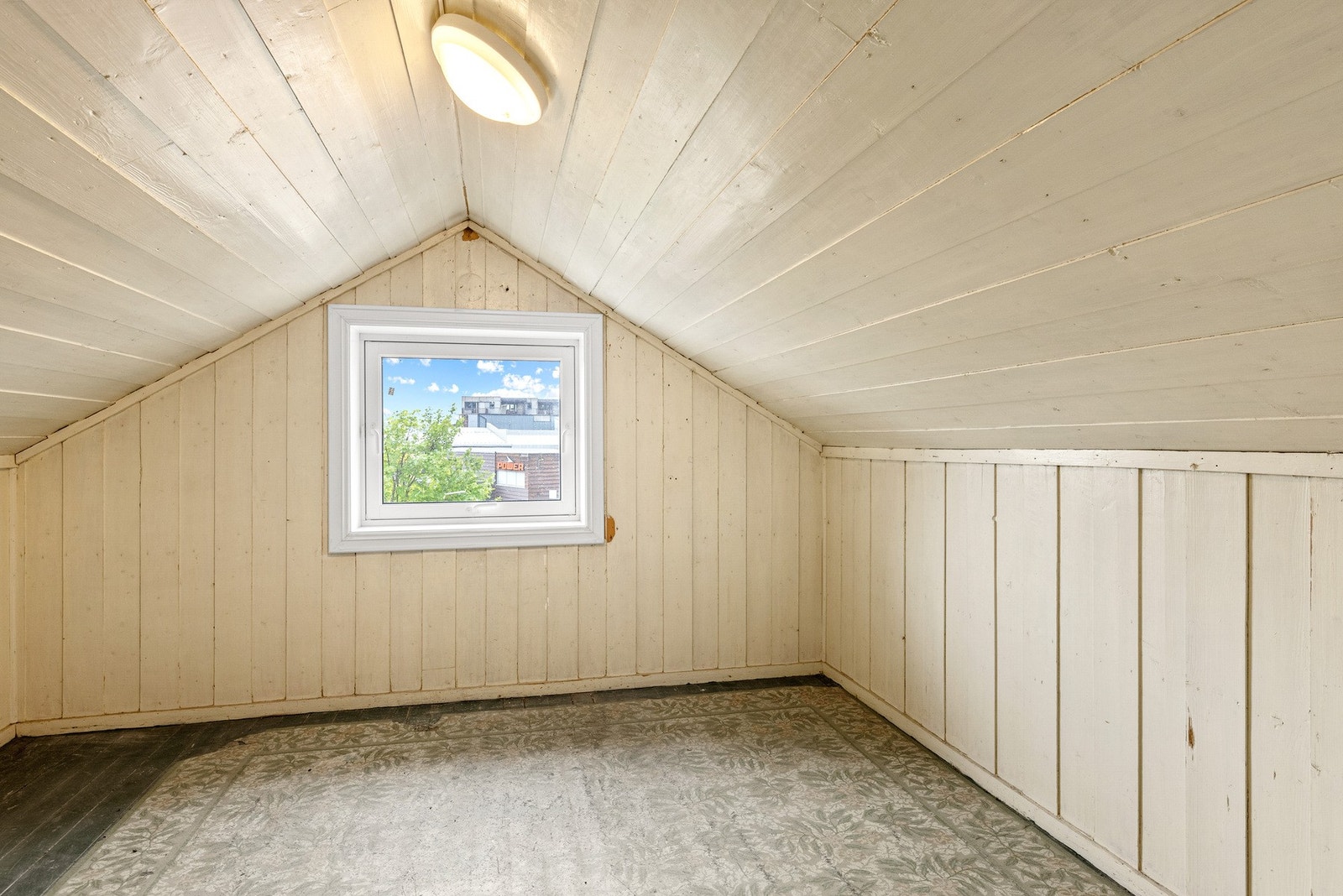 Uinnredet råloft Galleribilde