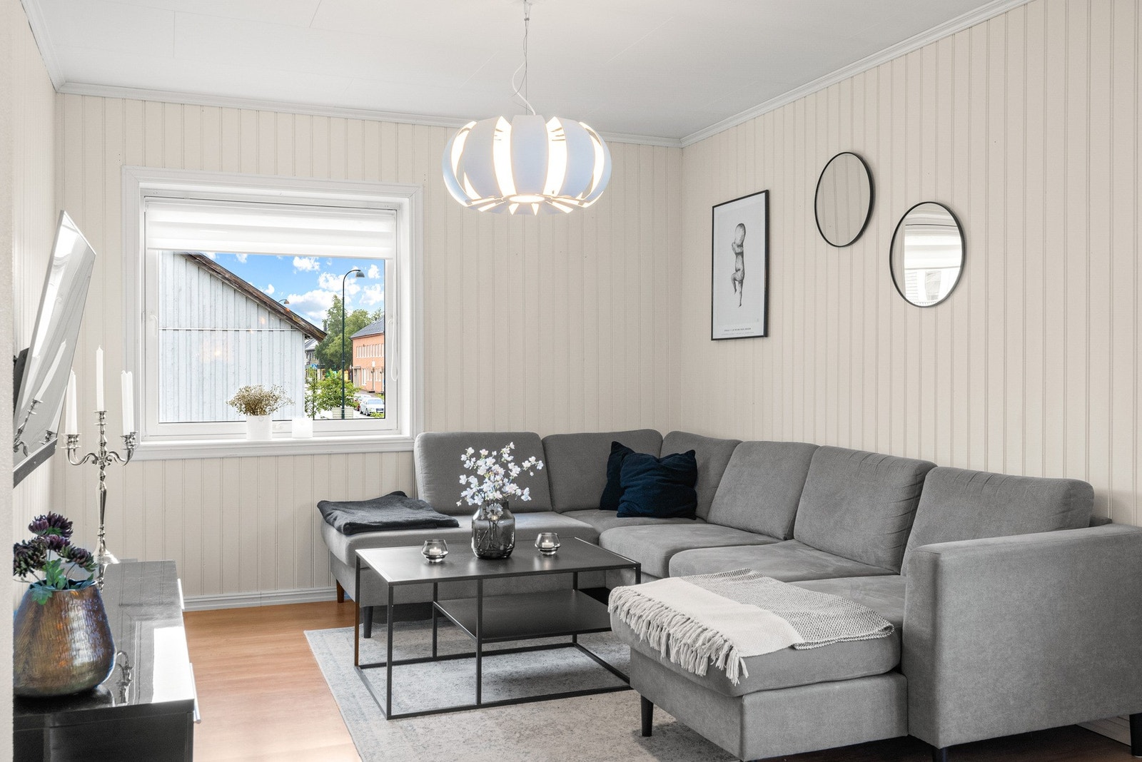 Samtlige vinduer ble skiftet i forbindelse med renovering i 2007 Galleribilde