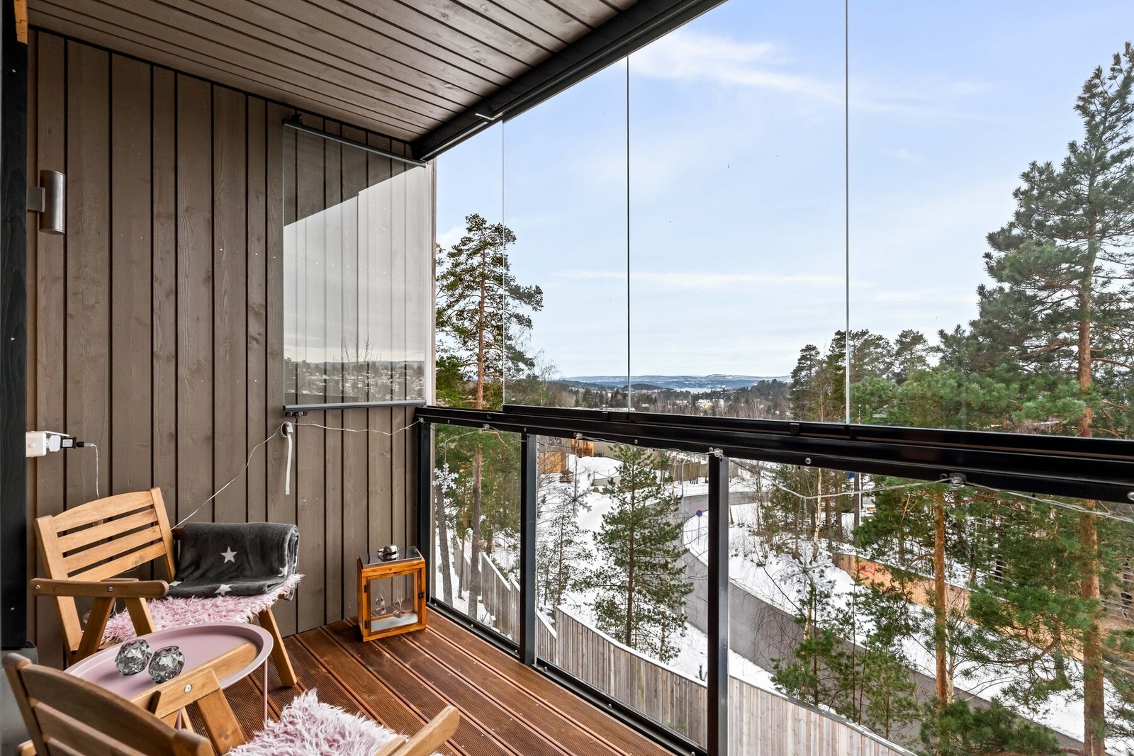 Her har du vakkert utsyn mot pene grøntarealer. Galleribilde