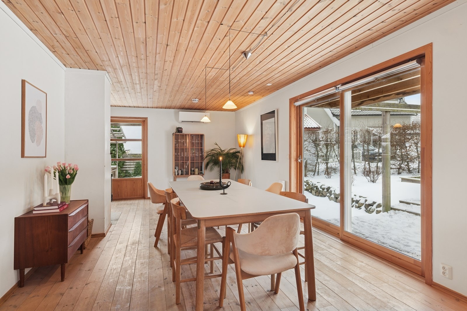 Den store skyvedøra er fra 2017. Galleribilde