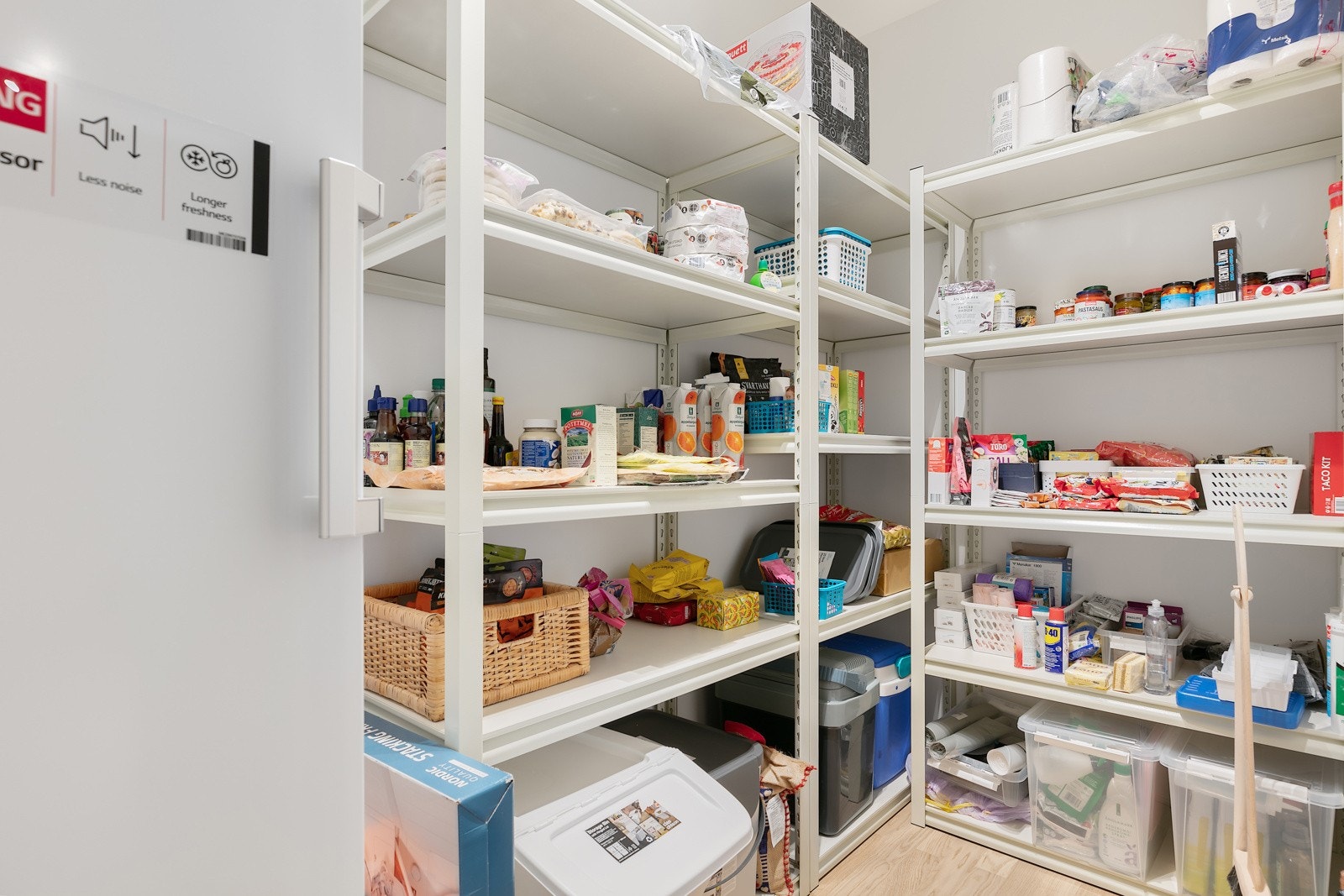 Praktisk bod med god lagringsplass. Galleribilde