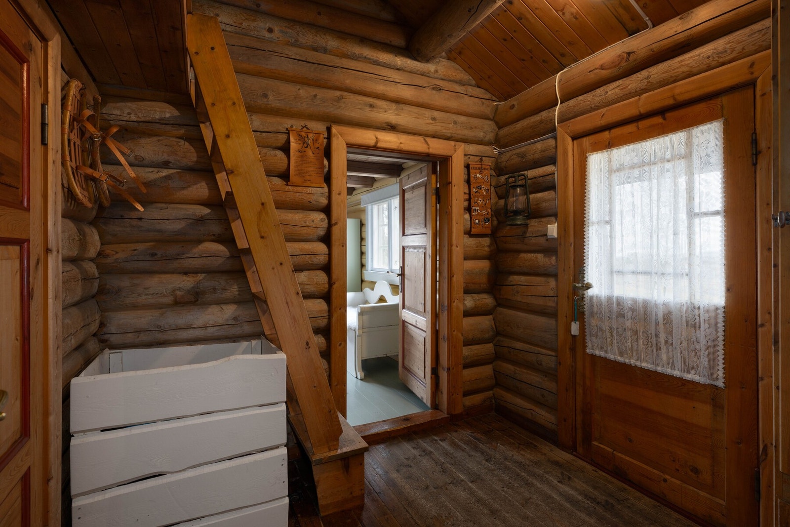 Vindfang ifm hovedinngang. Galleribilde