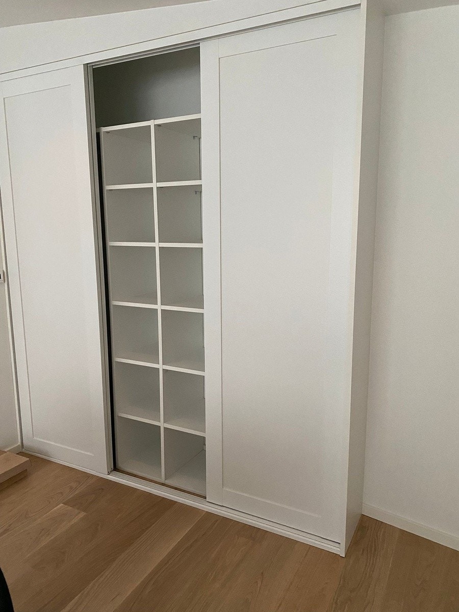 Ny skyvedørsgarderobe Galleribilde