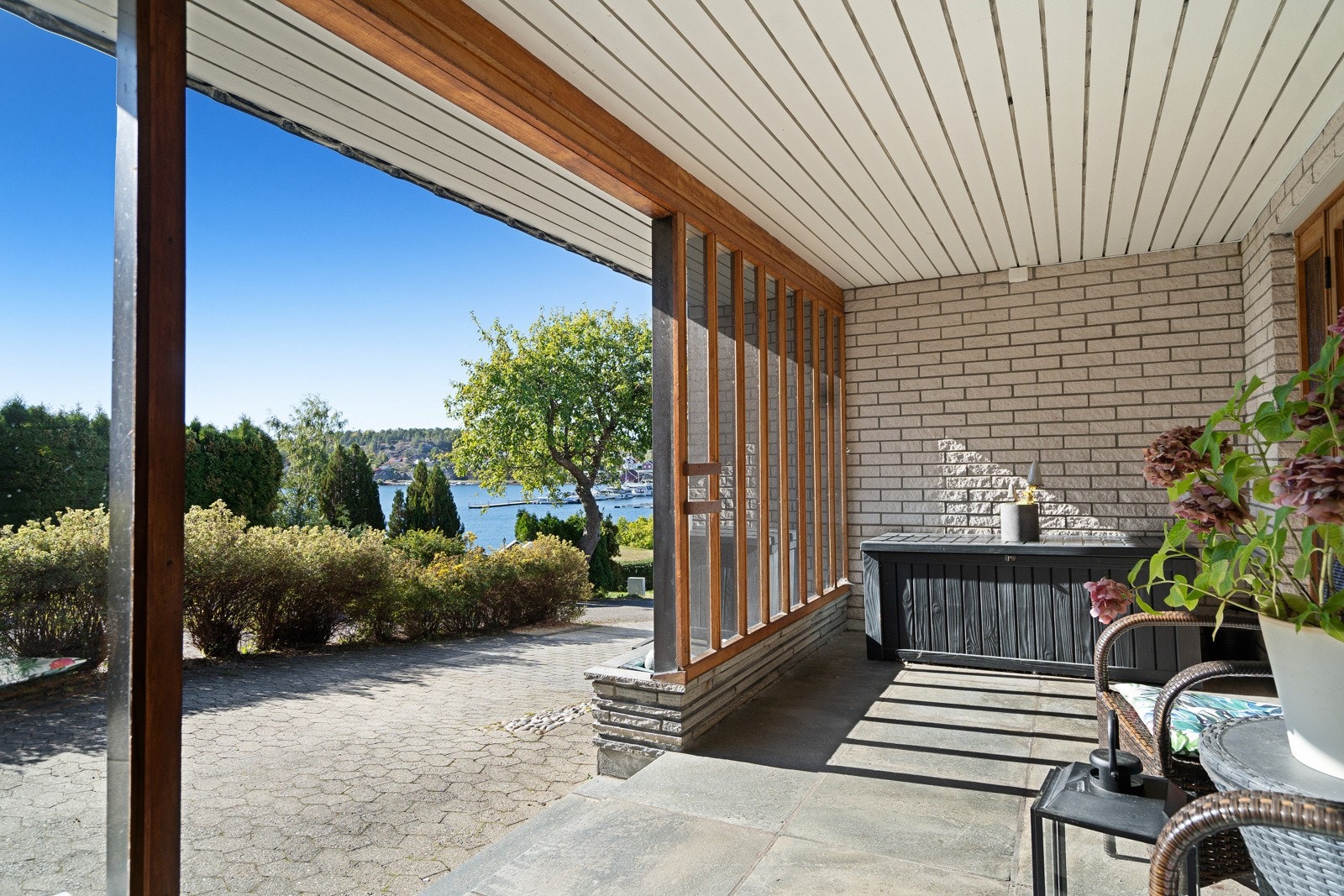 Overbygget inngangsparti Galleribilde