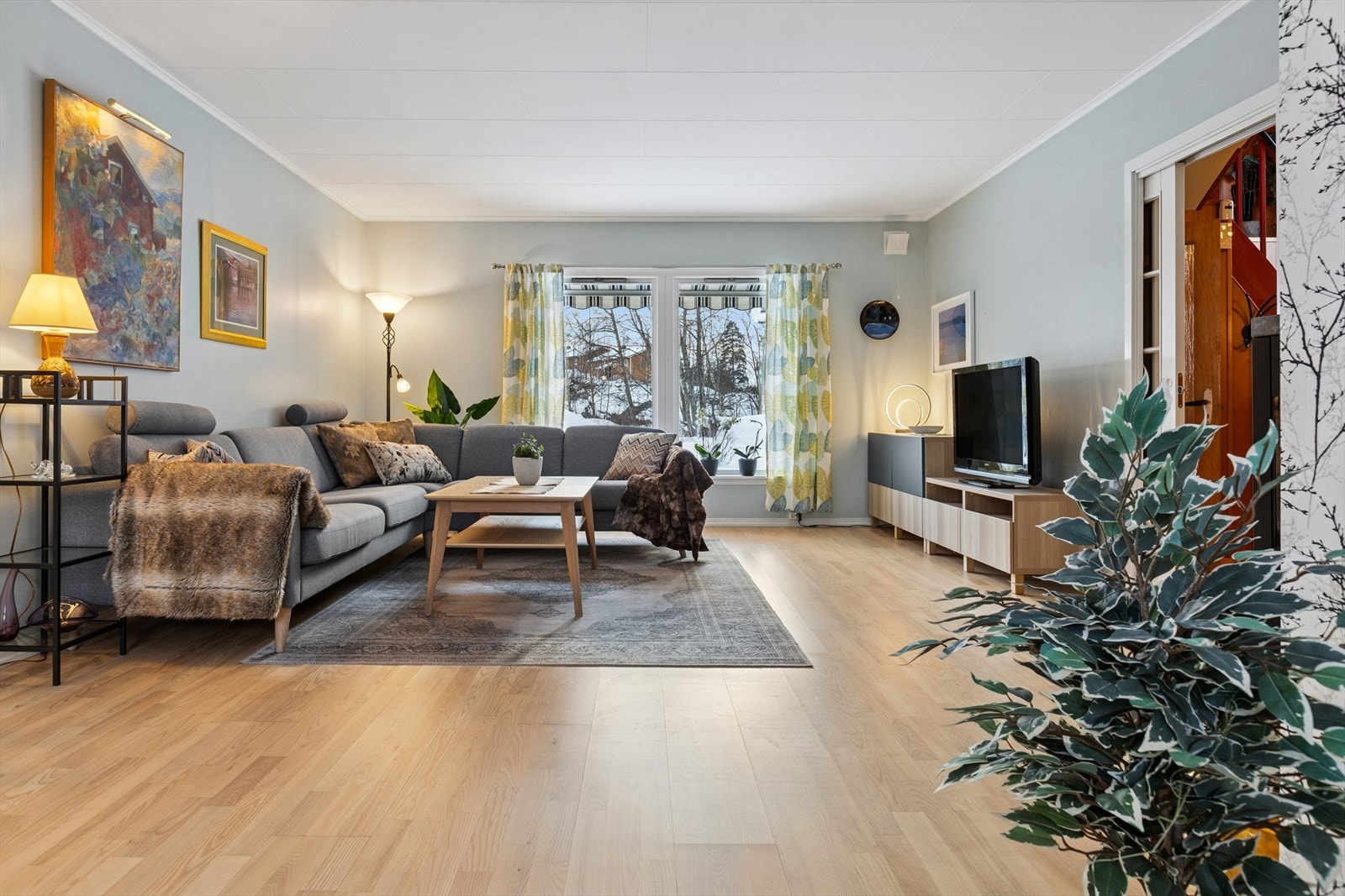 Boligen har en god planløsning fordelt over tre plan. Galleribilde