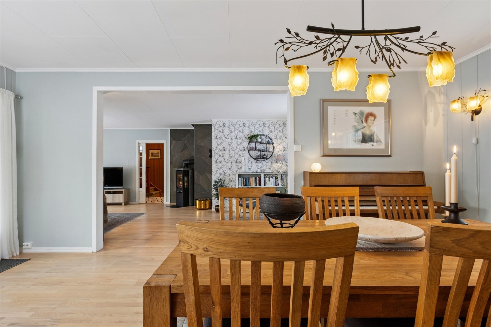 Her kan du samle familie og venner til et deilig måltid i hyggelig lag. Galleribilde