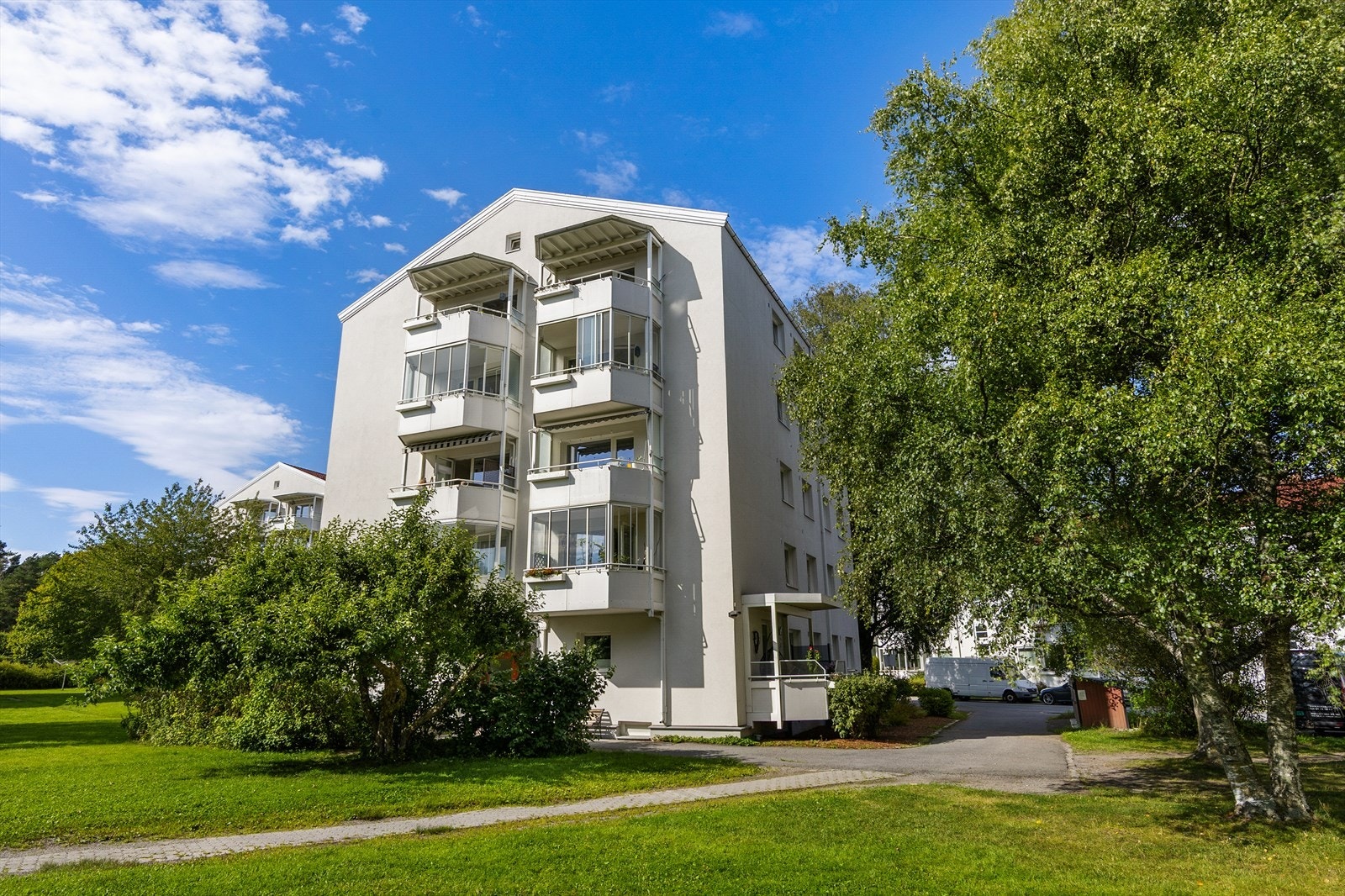 Borettslaget har grendehus som kan leies ved ulike anledninger med fullt utstyrt kjøkken og spiseplass til 40 personer. Galleribilde