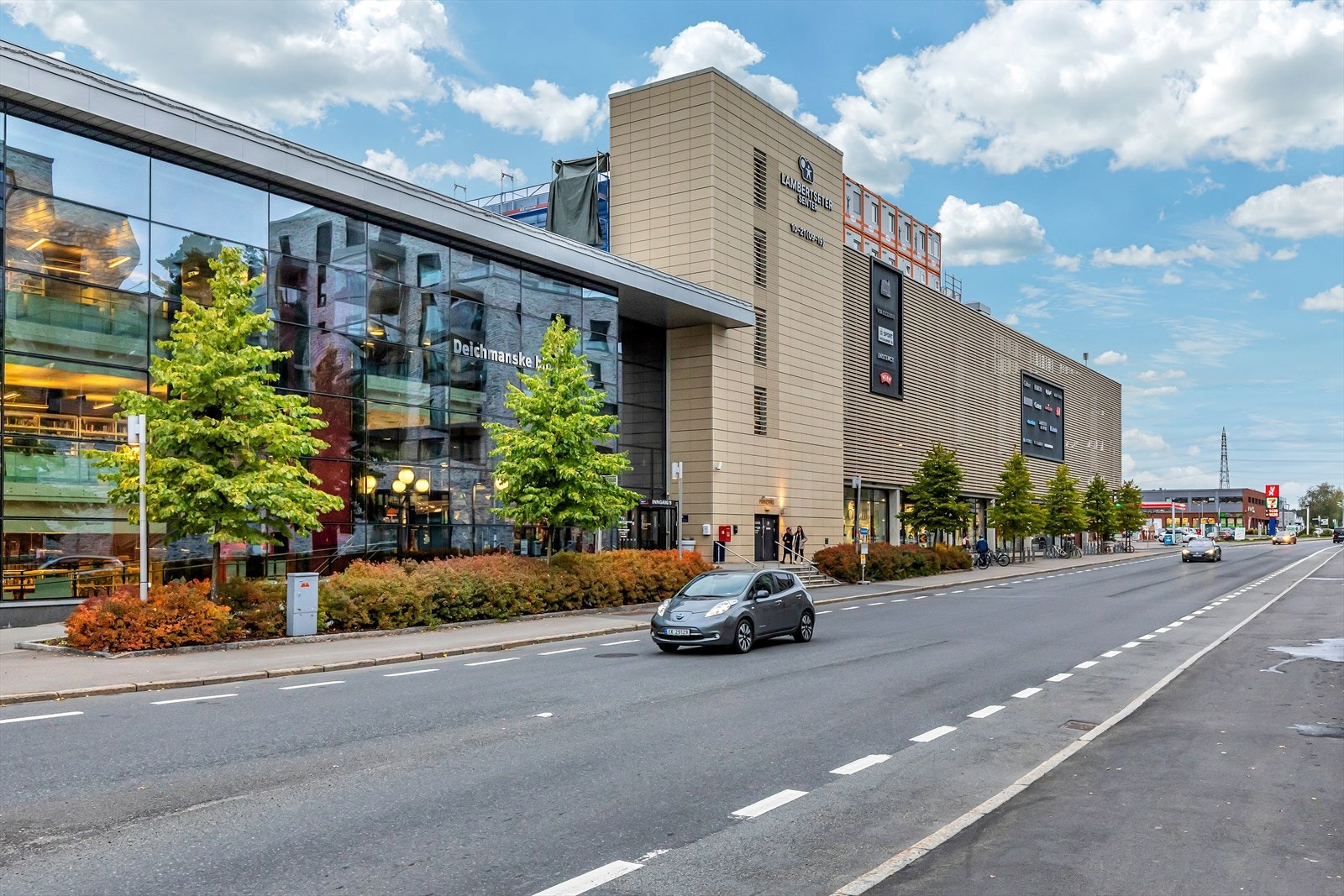 Her finner du også Symra Kino og Deichmann bibliotek. Galleribilde