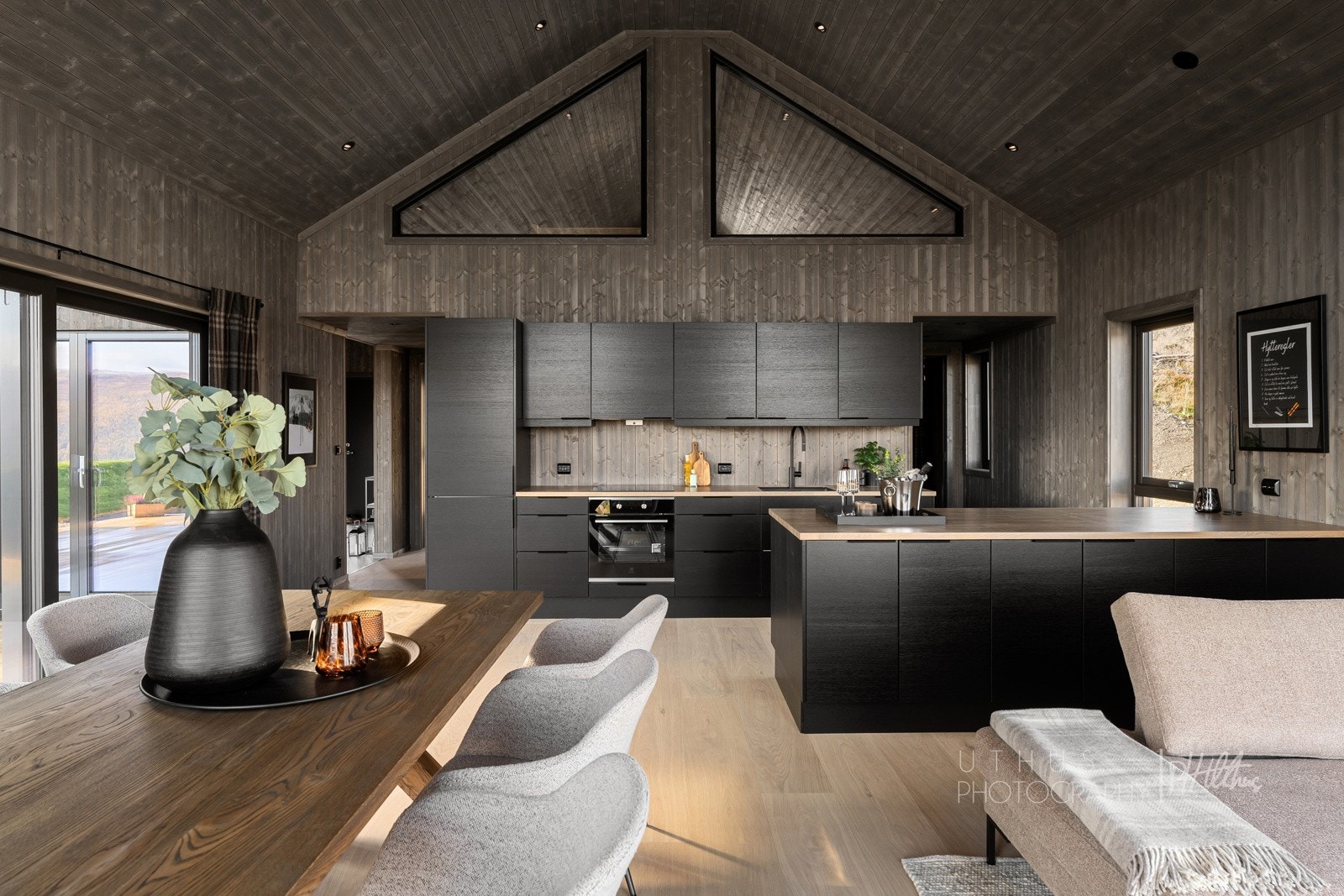 Stuen er nøye planlagt for å fungere som en sosialsone for hele familien Galleribilde