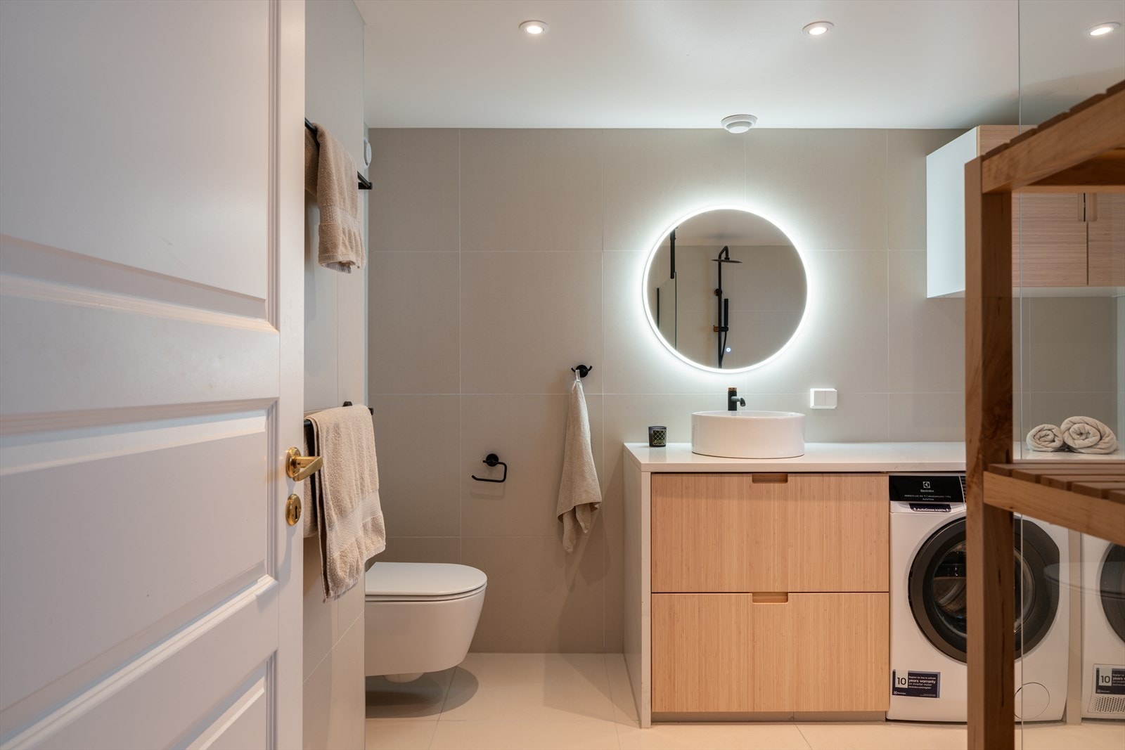 Badet ble profesjonelt pusset opp i 2021, med dokumentasjon på utførelsen. Galleribilde