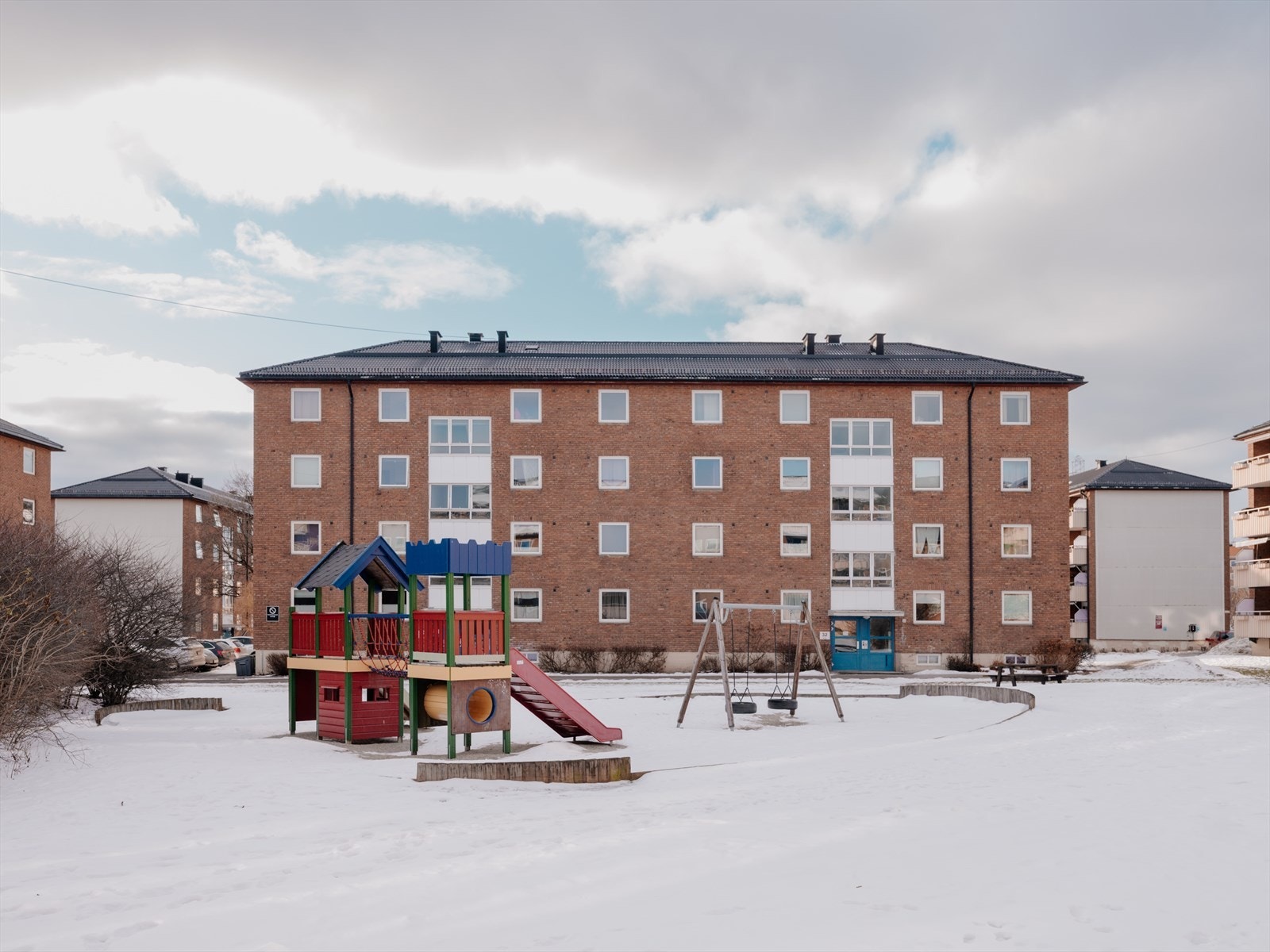 Borettslaget har flotte, velholdte fellesarealer med lekeplass og sittegrupper for beboerne. Galleribilde