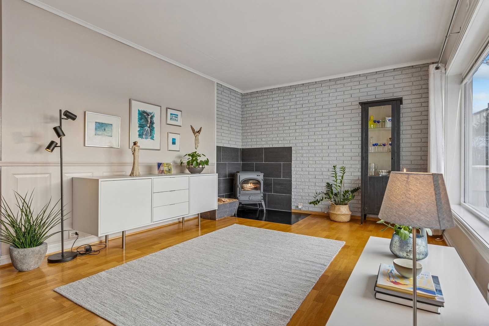 Koselig vedovn som gir god varme og bidrar til en god atmosfære. Galleribilde