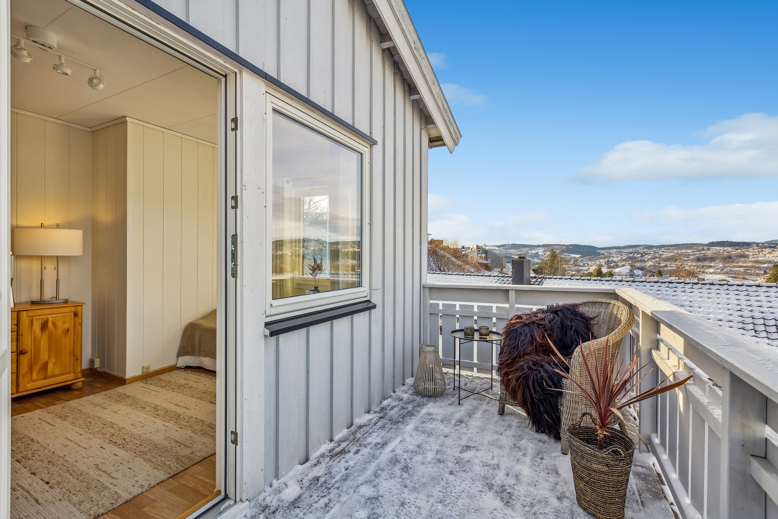 Med 3 terrasser har du sol stort sett hele dagen. Galleribilde