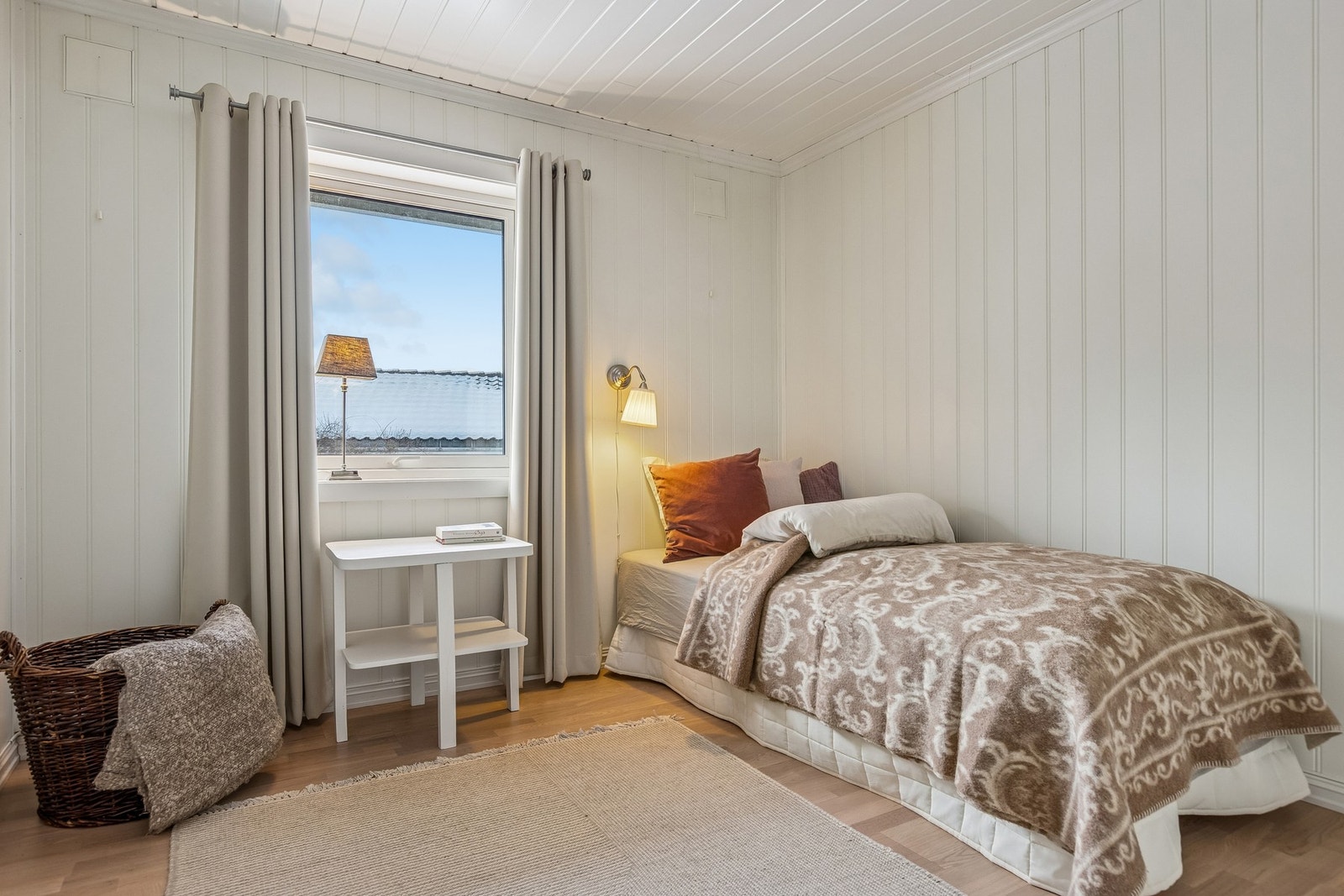 Soverom 2 er også av god størrelse på 9,5m². Galleribilde