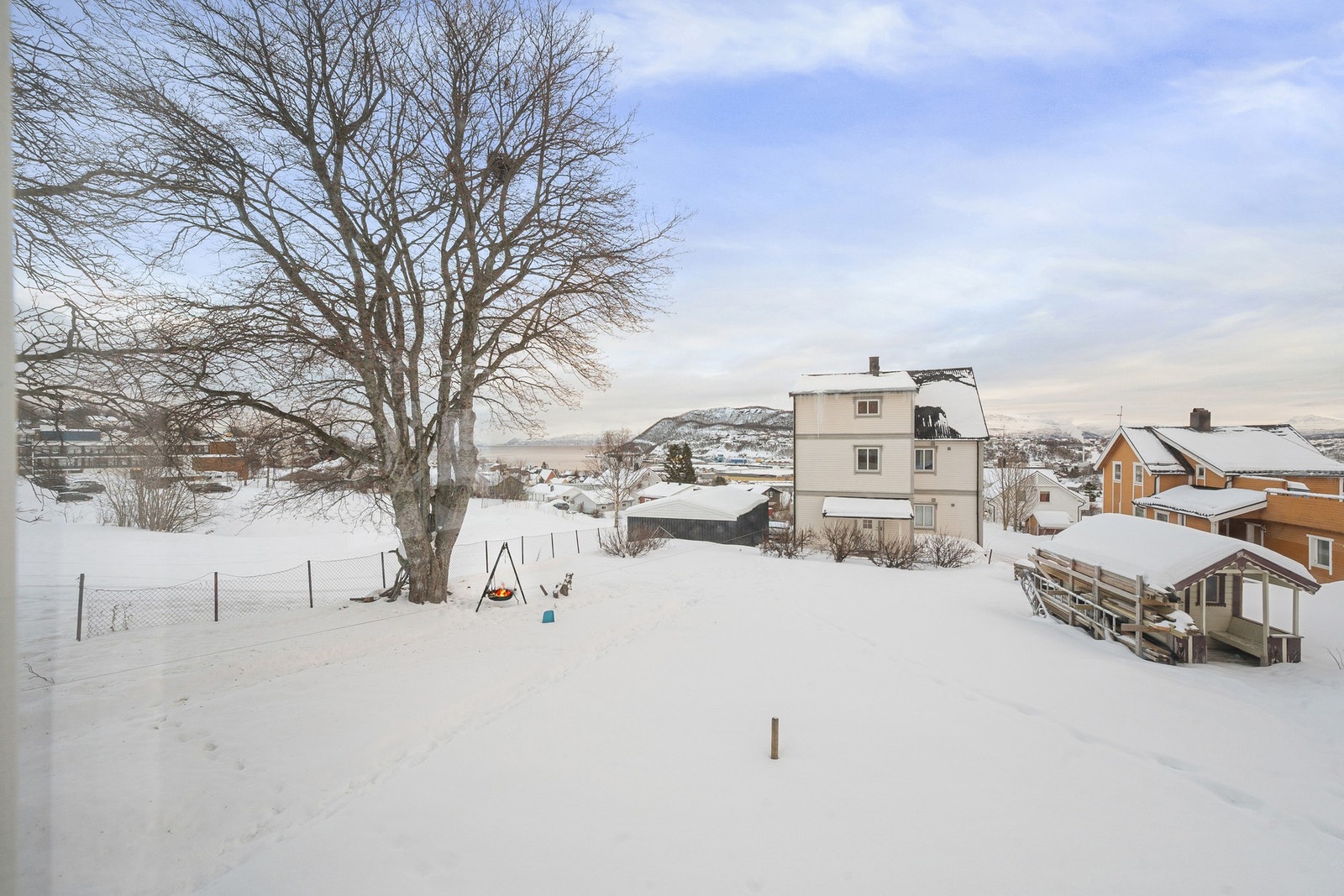Her bor du sentralt med alt du trenger i hverdagen kun en kort spasertur unna Galleribilde