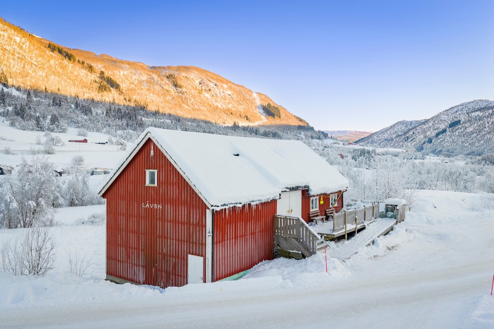 Låven Forsamlingshus / Afterski Galleribilde