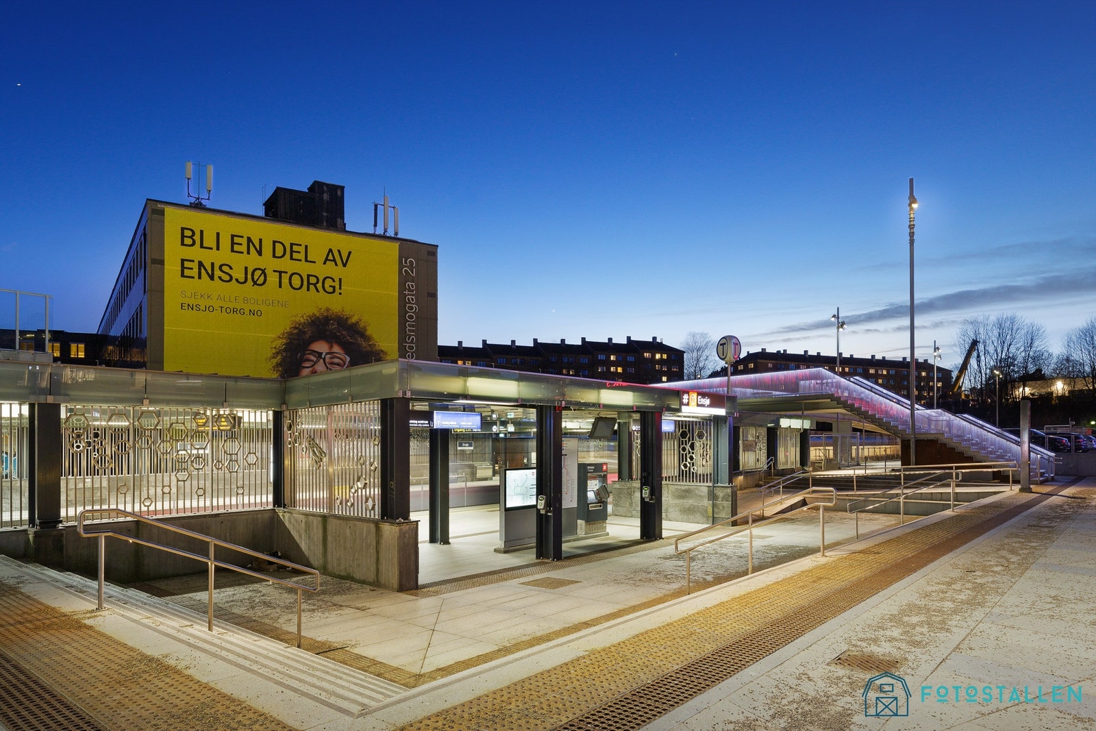 Med Ensjø T-banestasjon fire minutter unna, er reisen til sentrum rask og effektiv. Galleribilde