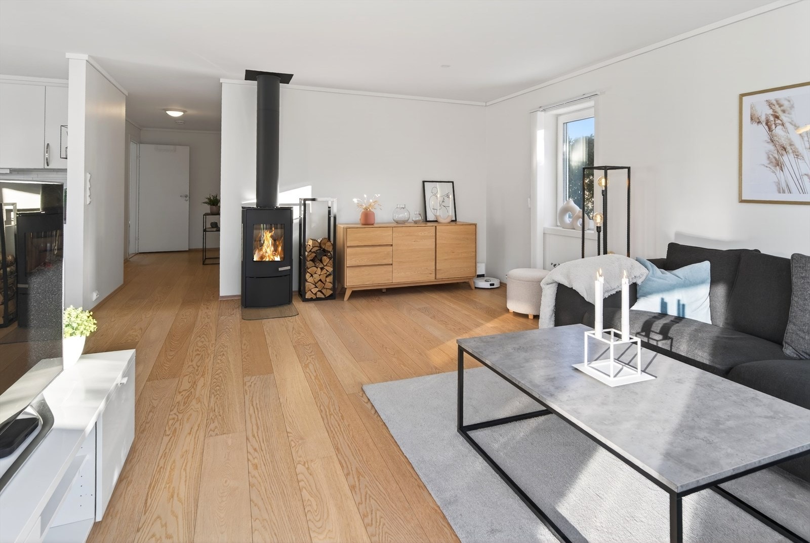 Peisovnen gir god varme til store deler av boligen Galleribilde