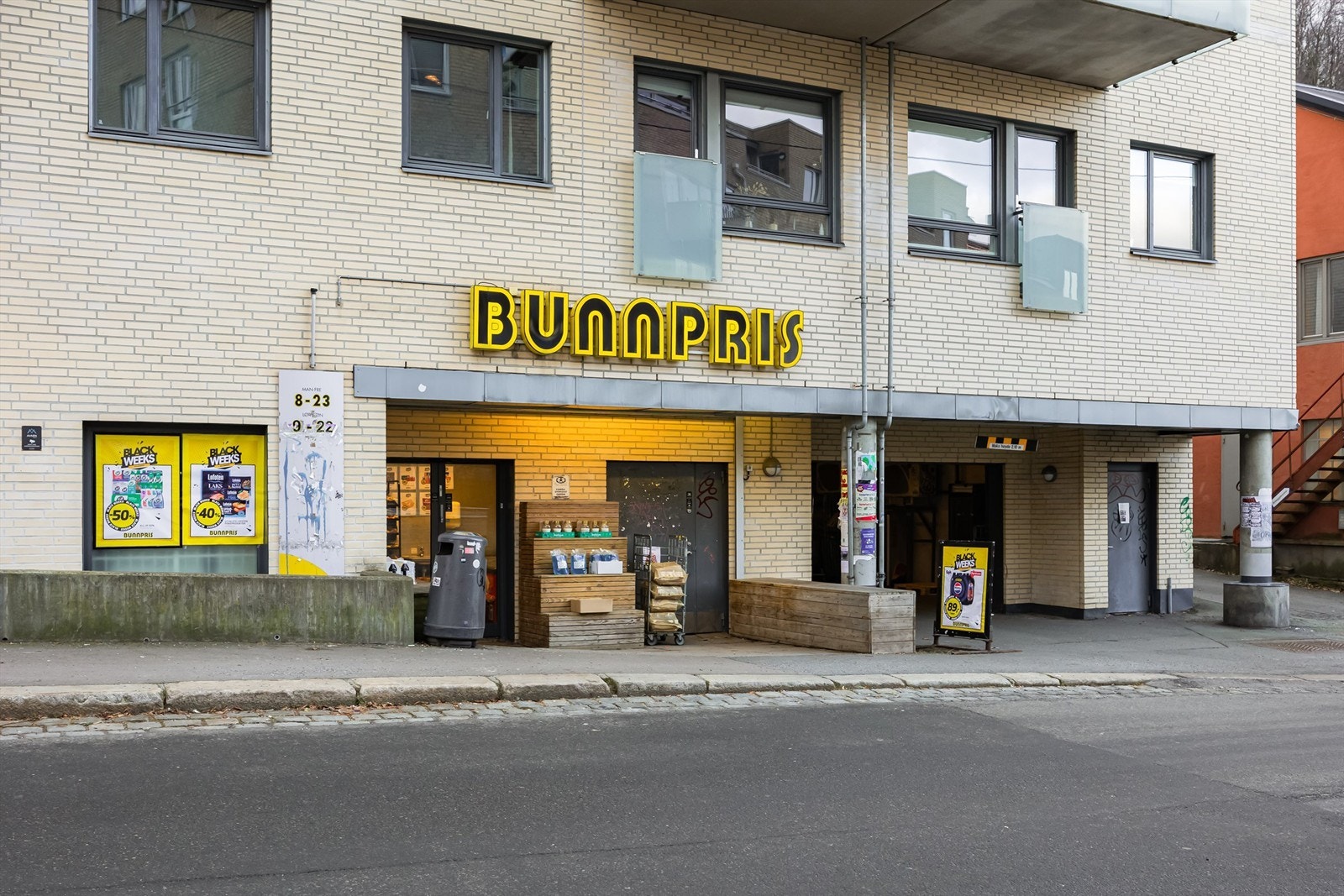 Søndagsåpen Bunnpris i gåavstand fra leiligheten. Galleribilde