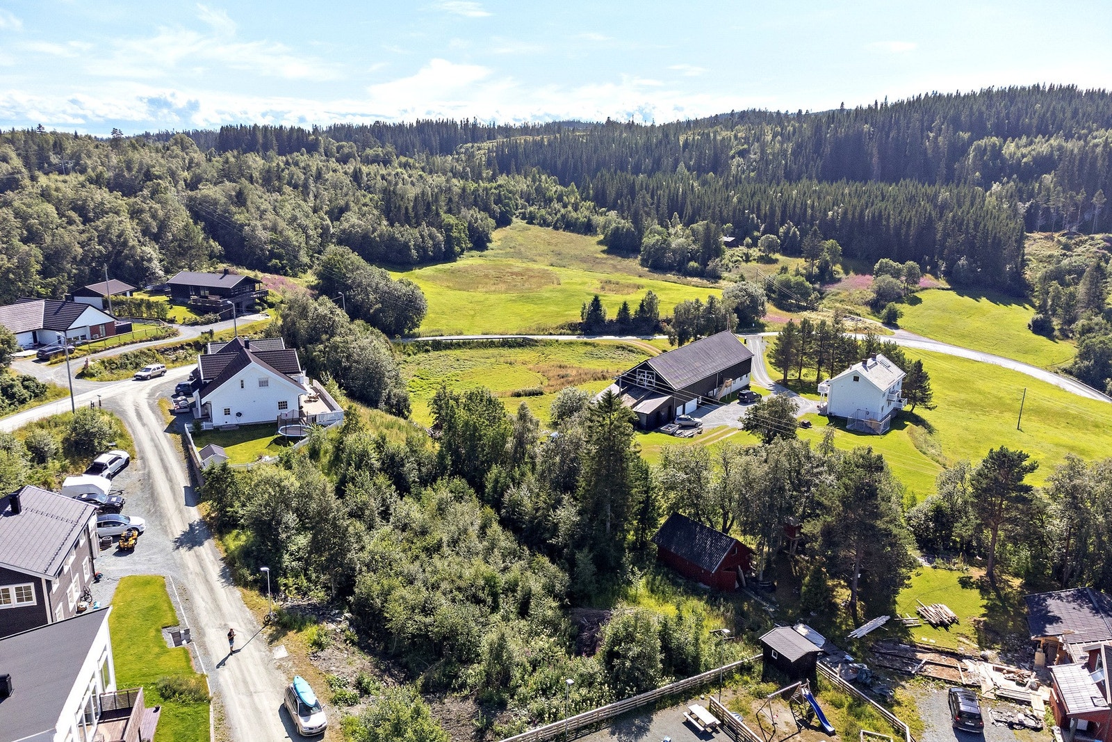 Landlig og familievennlig område med utstrakte turmuligheter Galleribilde