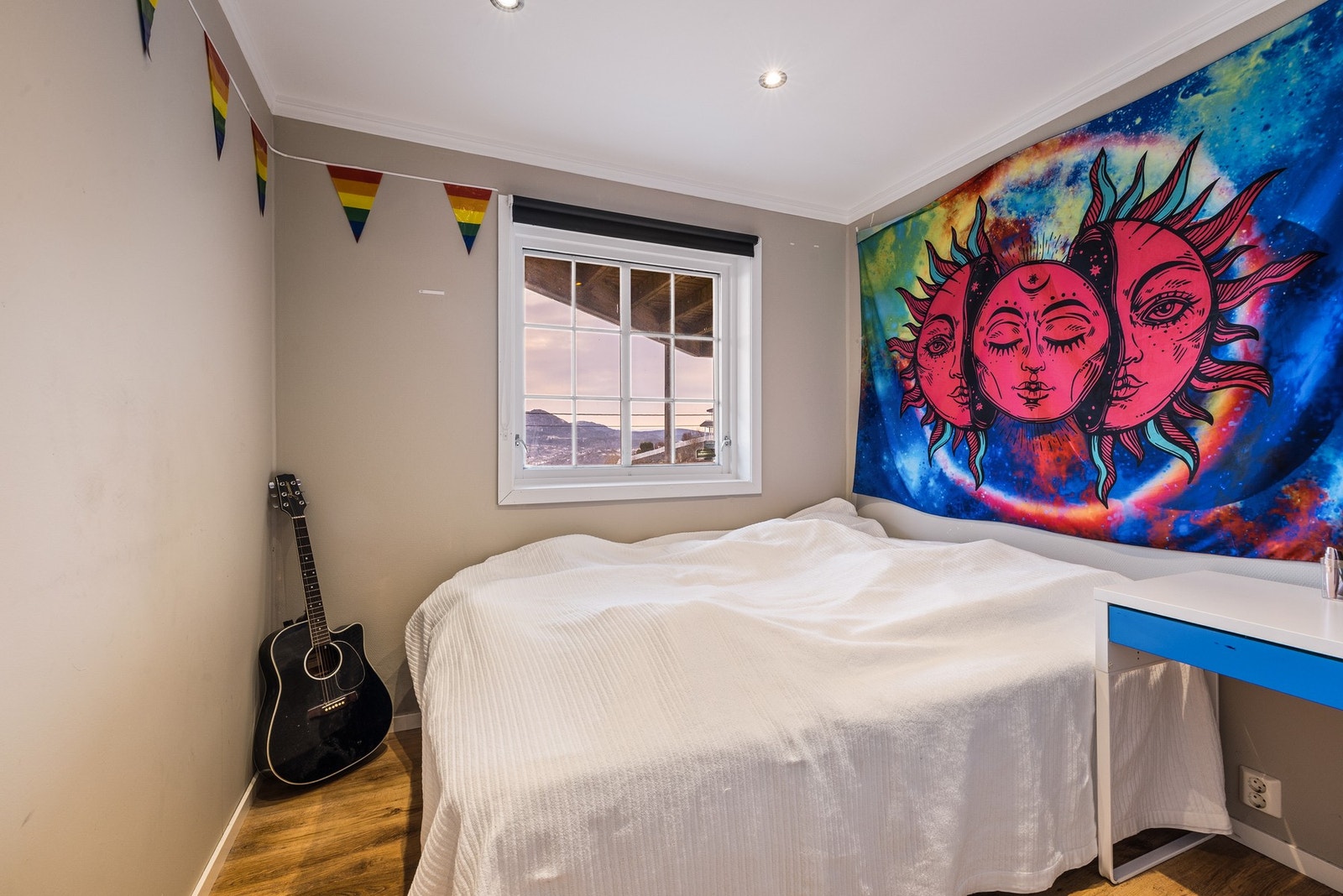 Soverom i utleiedelen - totalt er det 6 soverom i boligen Galleribilde