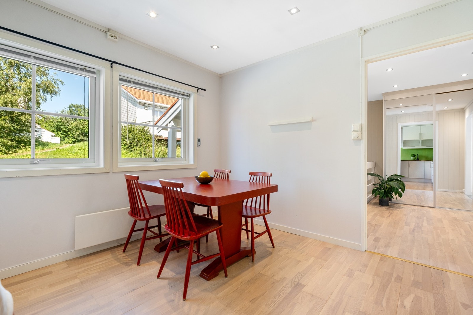 Her er det også fin plass til en spisegruppe Galleribilde