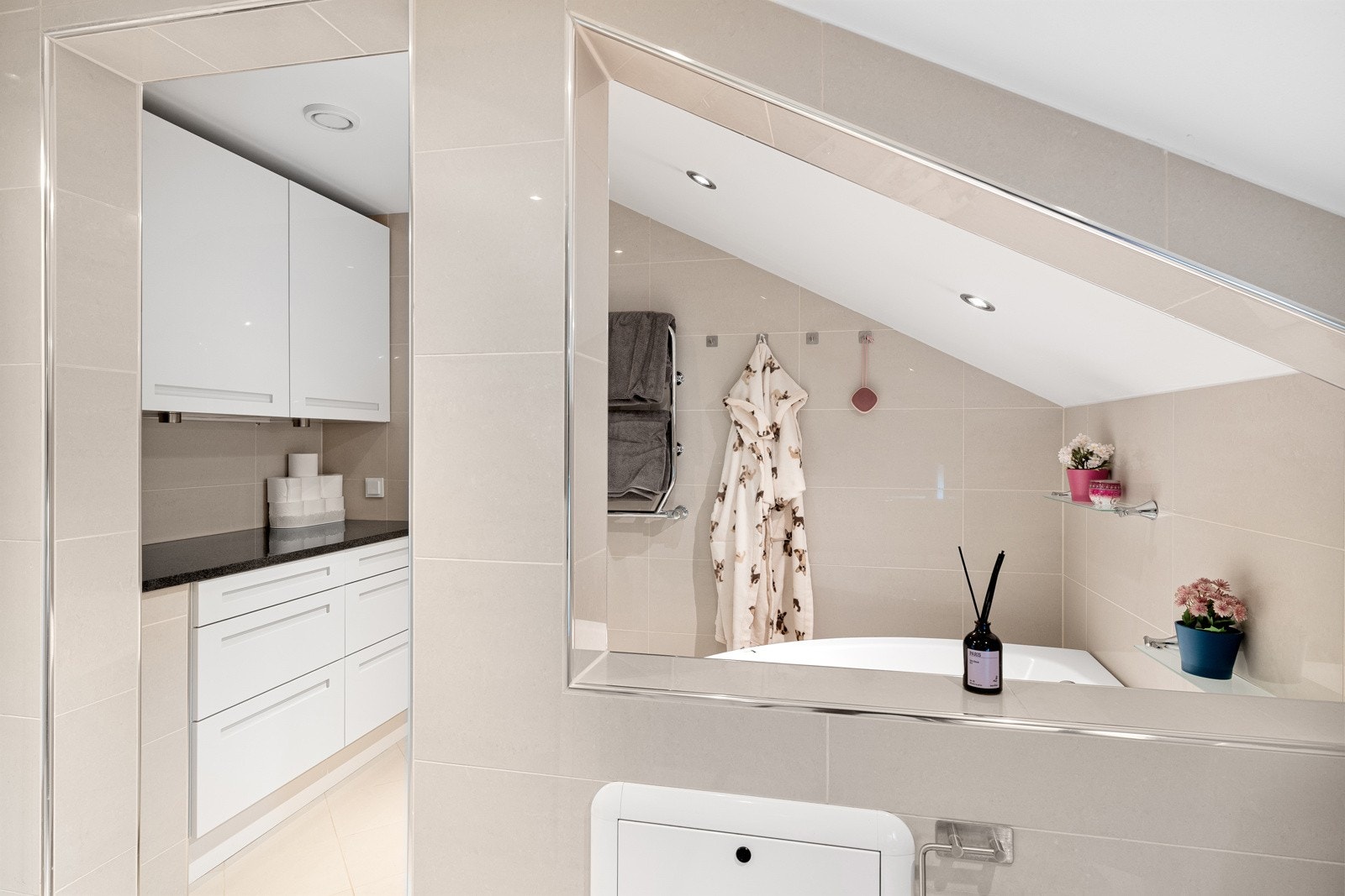 Ekstra skap- og skuffeløsninger for god oppbevaring Galleribilde