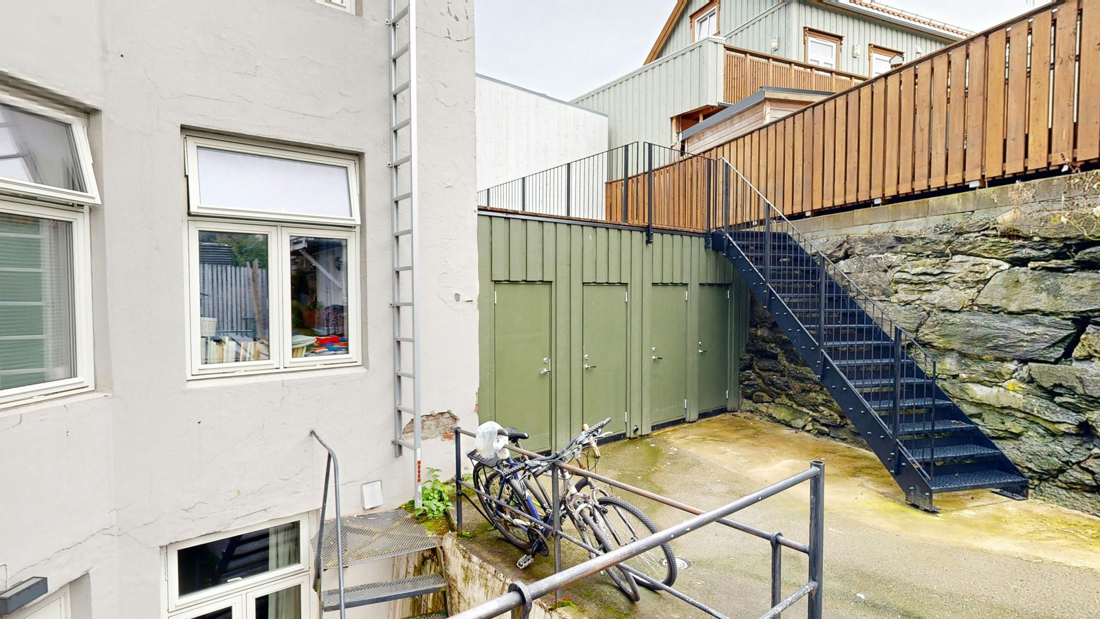 Bod i bakgård. Felles takterrasse. Galleribilde