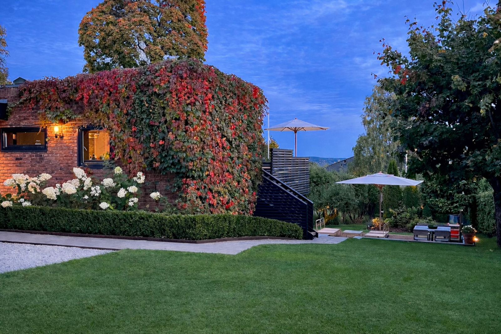 Sesongvariasjoner gir eiendommen skiftende karakter. (Redigert med KI). Galleribilde