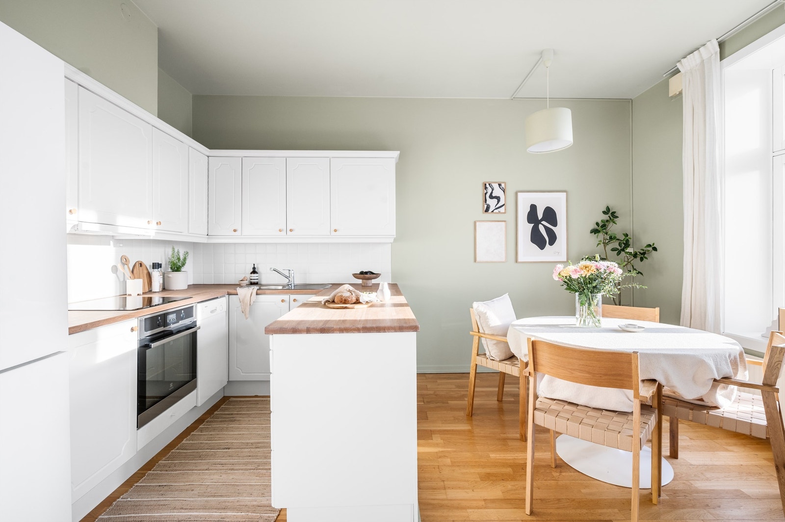 Bygningen ble totalrenovert og ombygget til boliger i 2001. Galleribilde