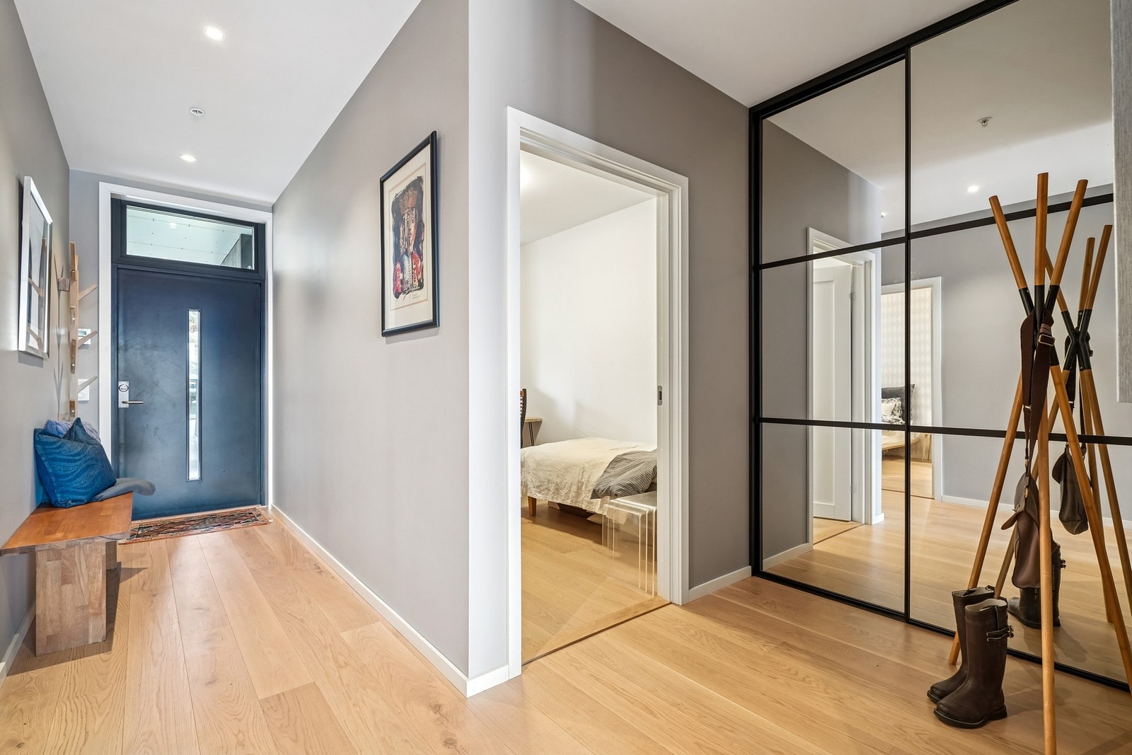 Leiligheten har 2 soverom. Hallen har et areal på 4,1 kvm. Galleribilde