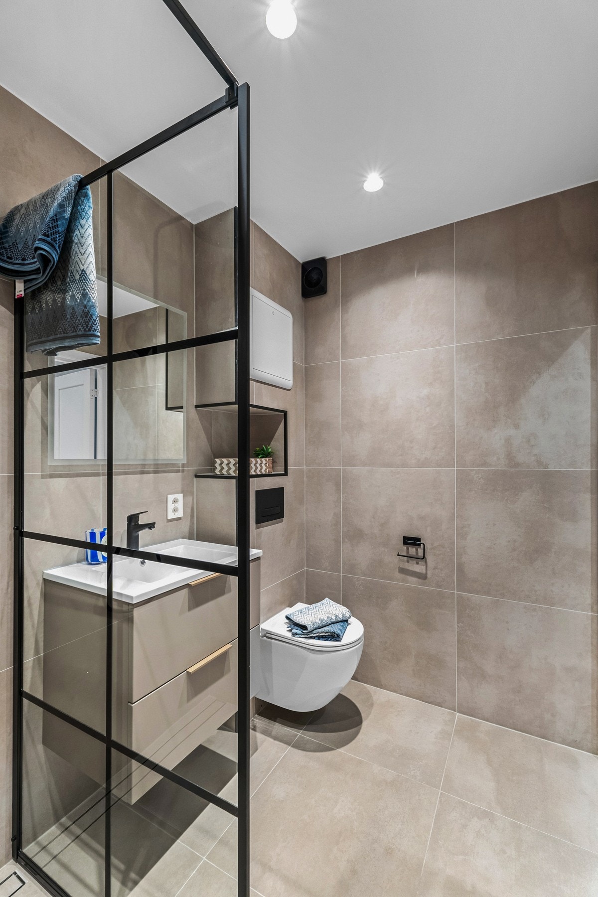 Alt er nytt og ubrukt siden oppussingen som ble ferdigstilt februar 2026! Galleribilde