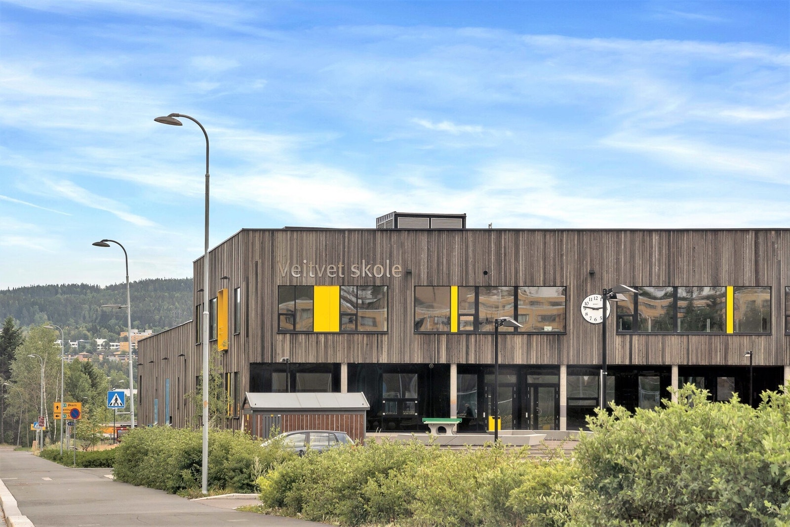 Det er skoler til alle alderstrinn i nærområdet og en rekke barnehager Galleribilde