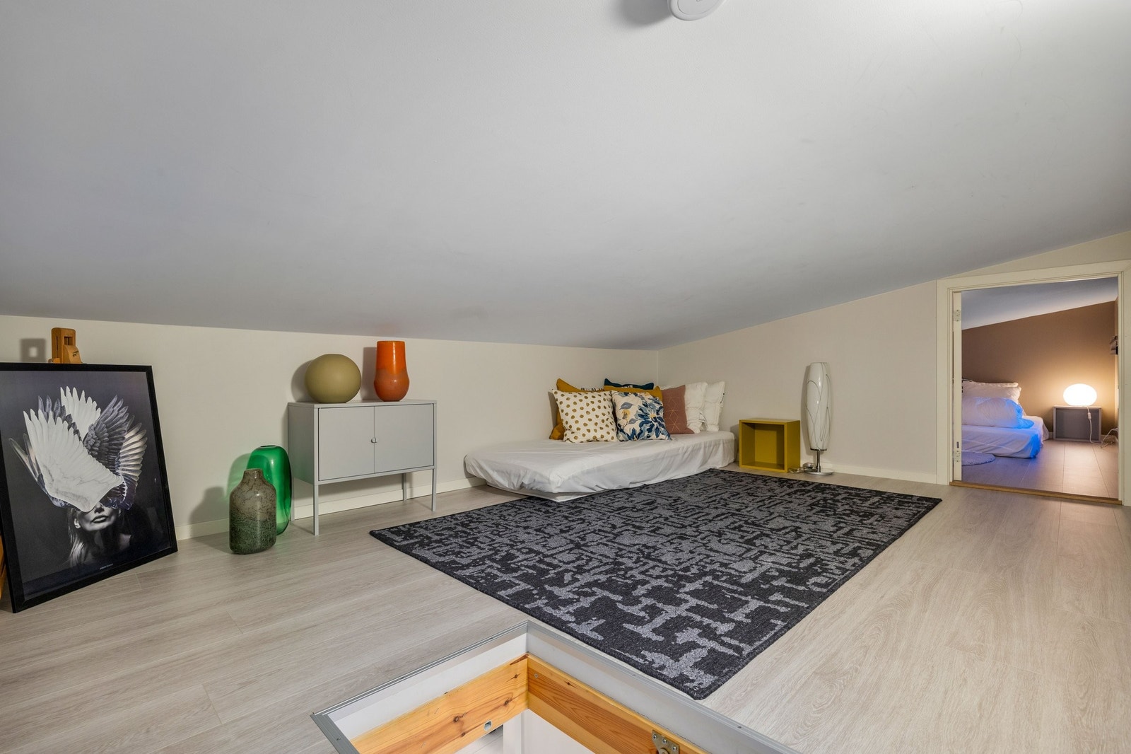 Innredet som brukes for ekstra soveplass mellom de to andre rommene. Galleribilde