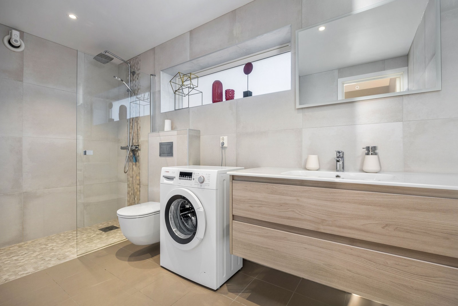 Komfortabelt bad for hele familien. Galleribilde