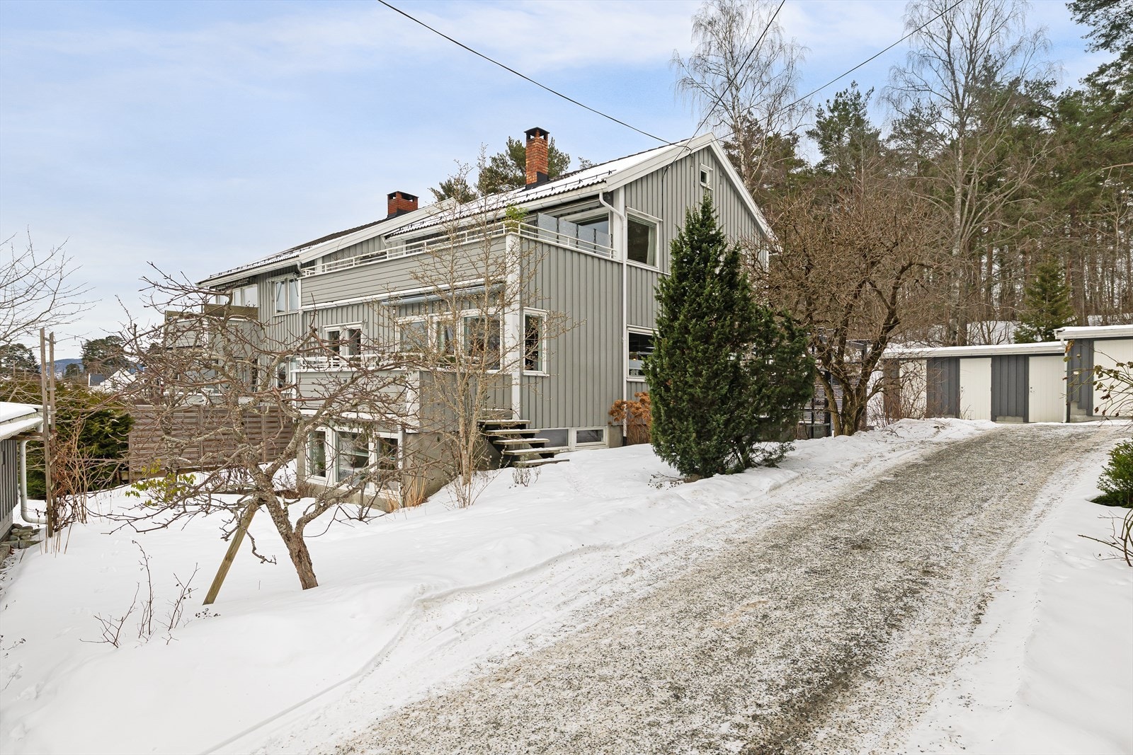 Til info: Det medfølger en garasjeplass i rekke. Galleribilde