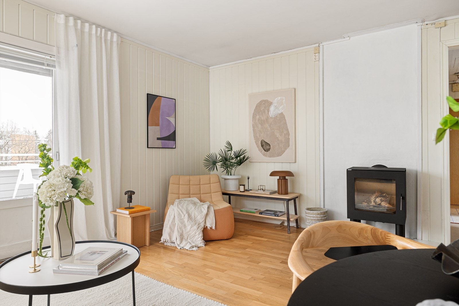 Vedovnen sørger for svært god varme på kalde vinterdager, og skaper også ekstra hygge. Galleribilde