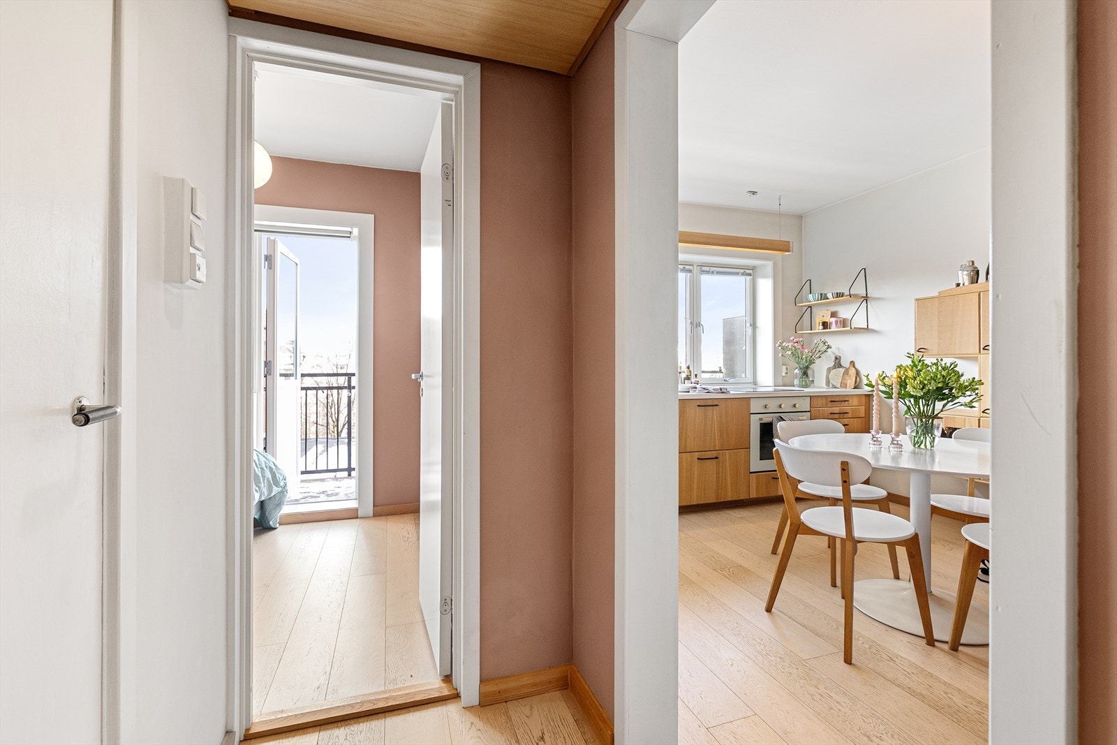 Soverommet er praktisk plassert i tilknytning til entréen. Galleribilde