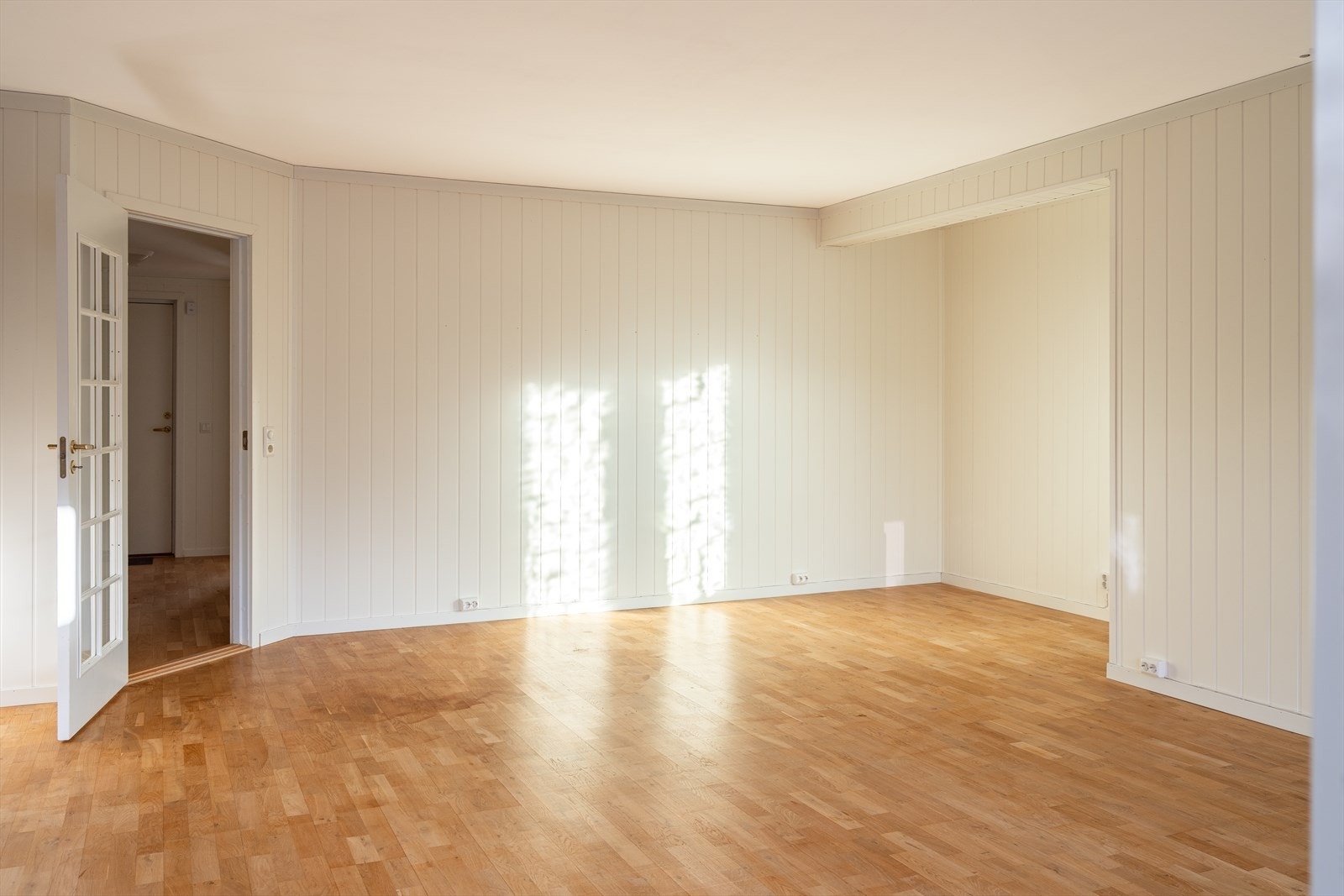 Du får tilgang til flotte fellesarealer, både inn- og utvendig. Innvendig har man tilgang til "Storstua", hvor man kan sosialisere seg med beboerne i borettslaget. Galleribilde