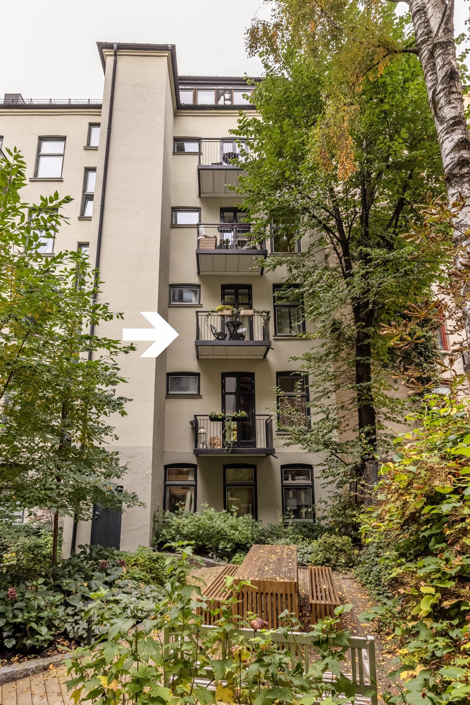 Boligen sett fra bakgården. Galleribilde