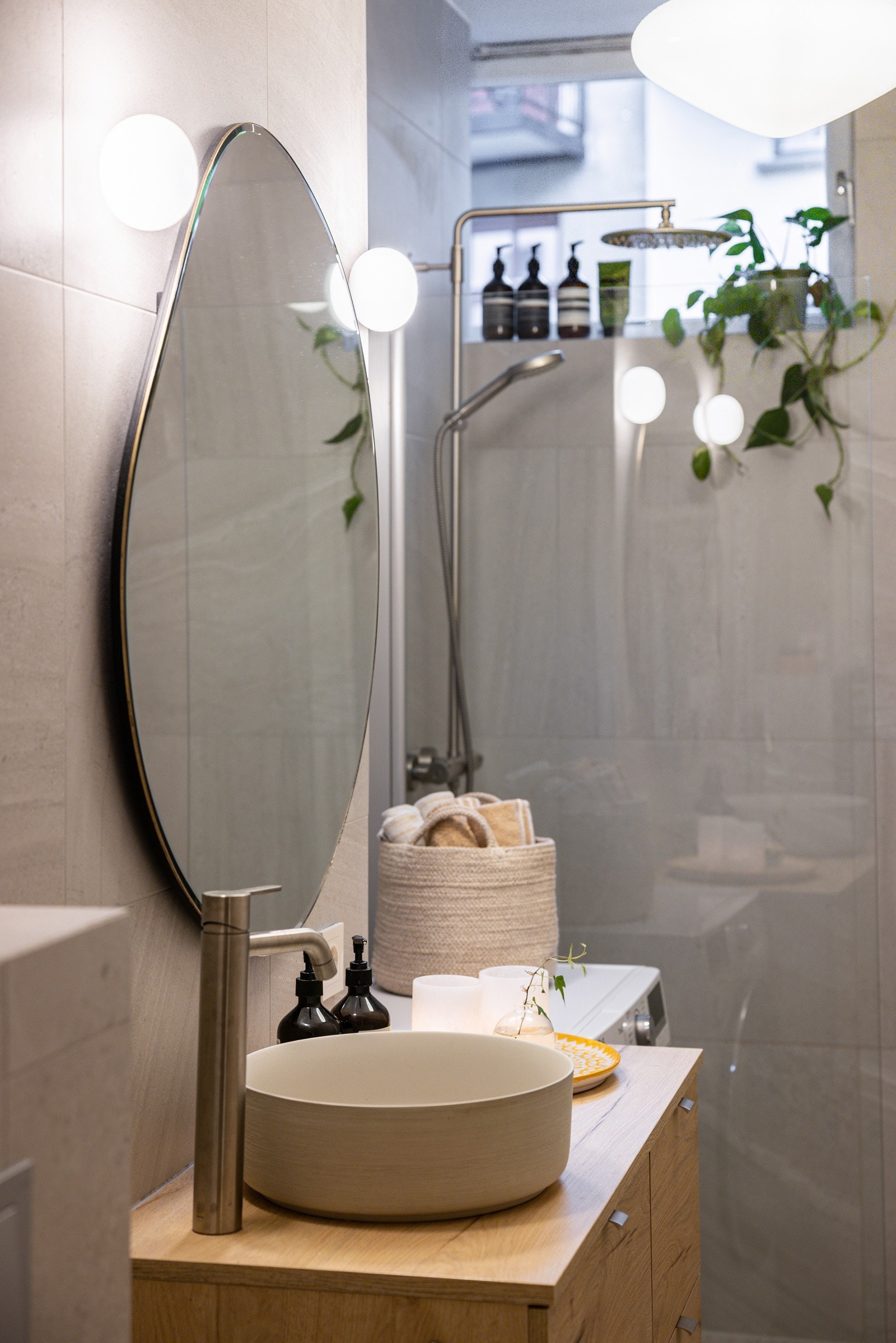 Badet er gjennomført og innbydende og har god standard. Galleribilde