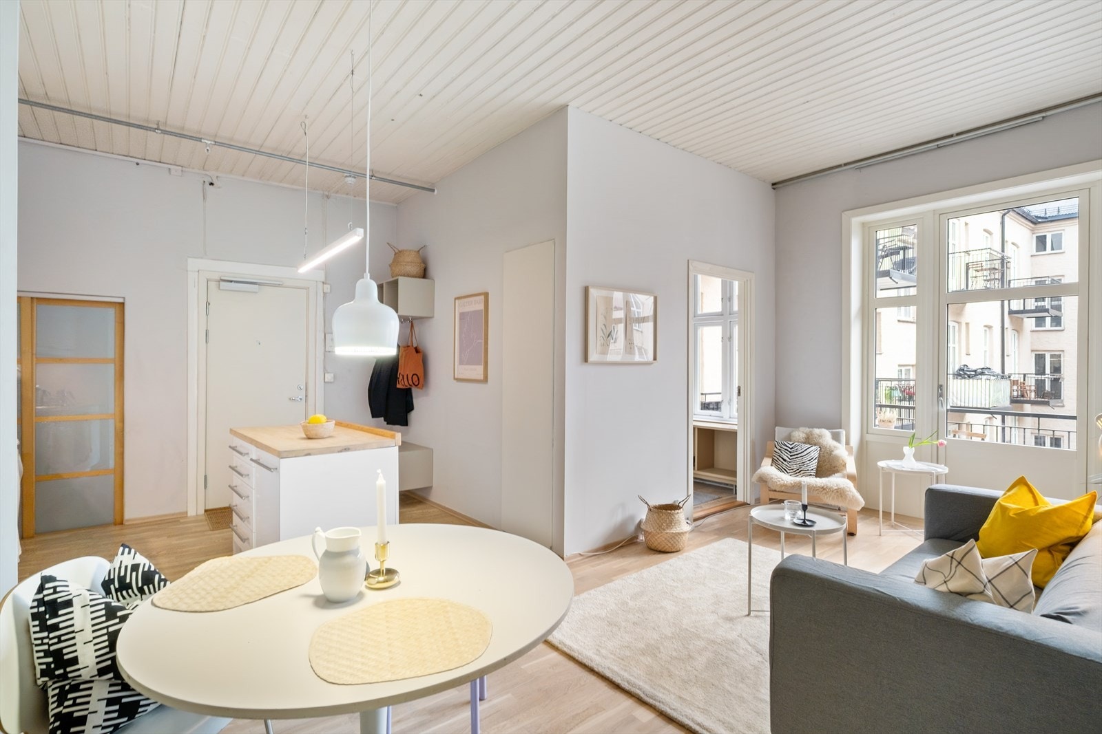 Lys og hyggelig stue. Galleribilde