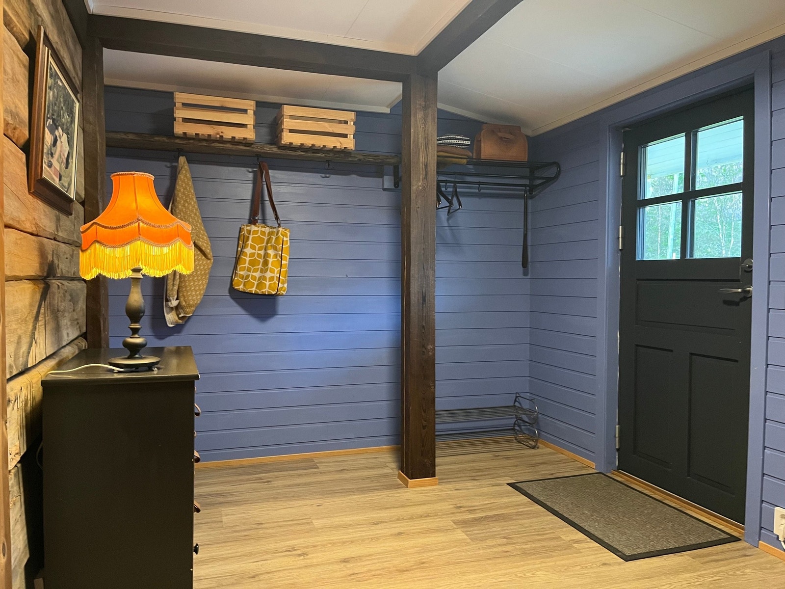 Romslig yttergang, totalrenovert 2021. Galleribilde